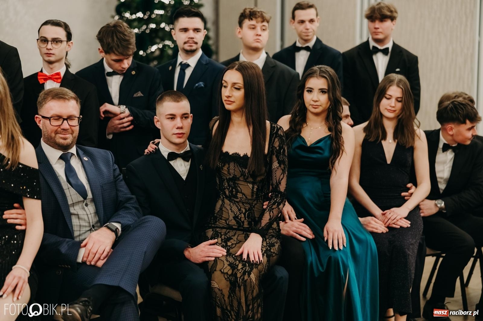 Zdjęcie w galerii na portalu naszraciborz.pl: Studniówka raciborskiego Mechanika na bis. Jeden bal, dwa fotoreportaże [FOTO i WIDEO] wiadomości z regionu