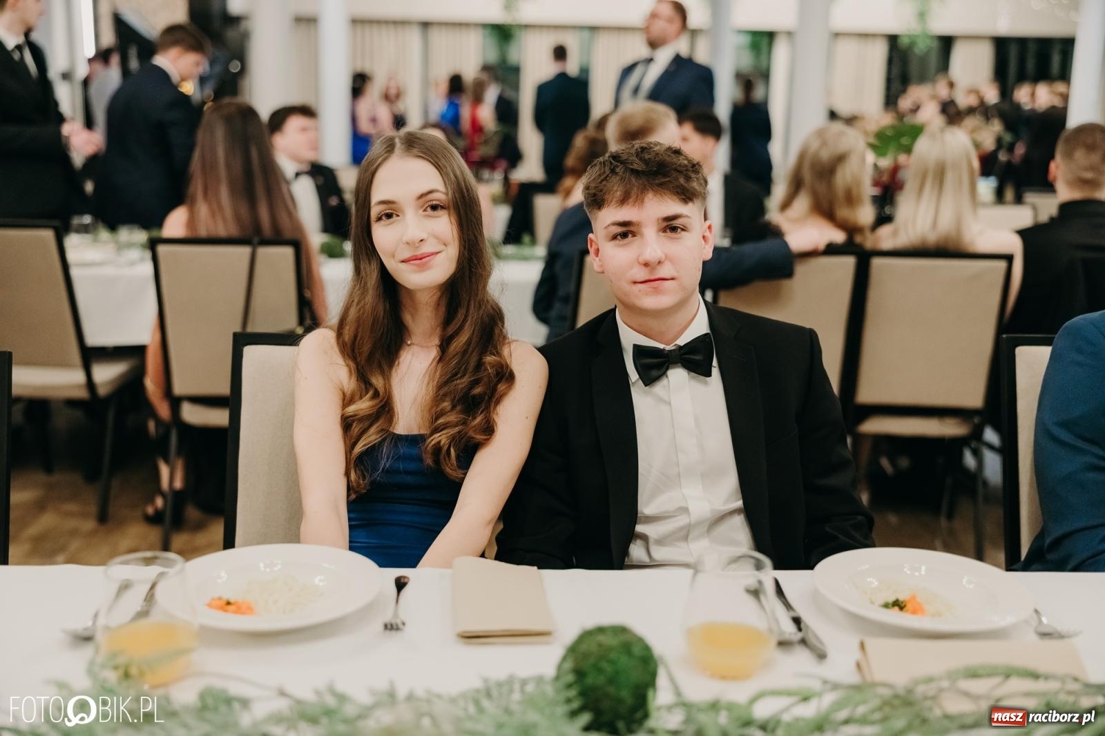 Zdjęcie w galerii na portalu naszraciborz.pl: Studniówka raciborskiego Mechanika na bis. Jeden bal, dwa fotoreportaże [FOTO i WIDEO] wiadomości z regionu