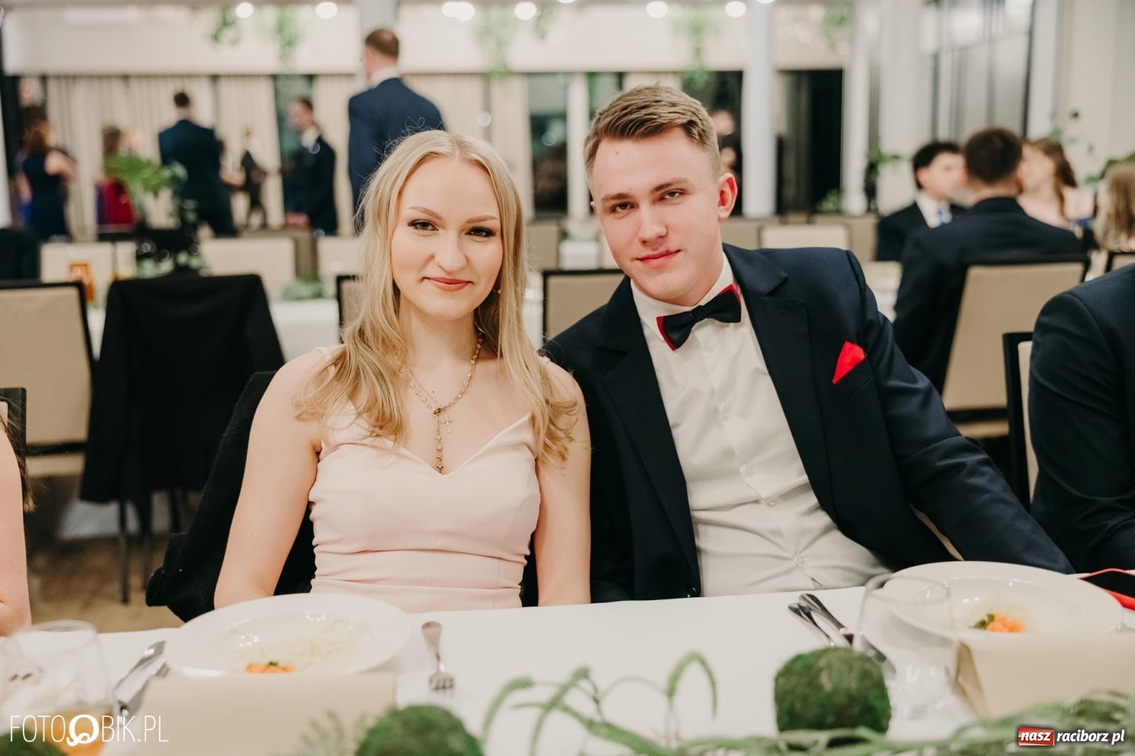 Zdjęcie w galerii na portalu naszraciborz.pl: Studniówka raciborskiego Mechanika na bis. Jeden bal, dwa fotoreportaże [FOTO i WIDEO] wiadomości z regionu