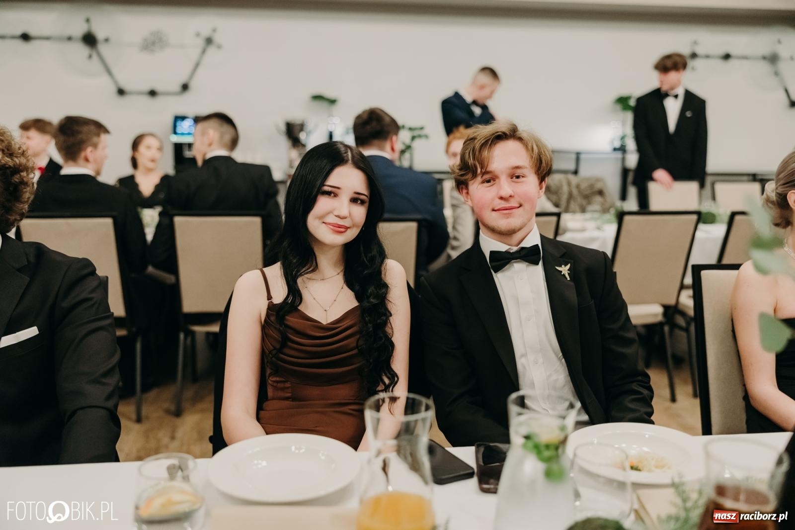 Zdjęcie w galerii na portalu naszraciborz.pl: Studniówka raciborskiego Mechanika na bis. Jeden bal, dwa fotoreportaże [FOTO i WIDEO] wiadomości z regionu