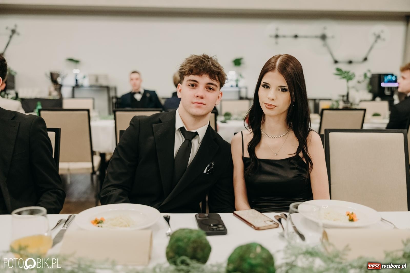 Zdjęcie w galerii na portalu naszraciborz.pl: Studniówka raciborskiego Mechanika na bis. Jeden bal, dwa fotoreportaże [FOTO i WIDEO] wiadomości z regionu