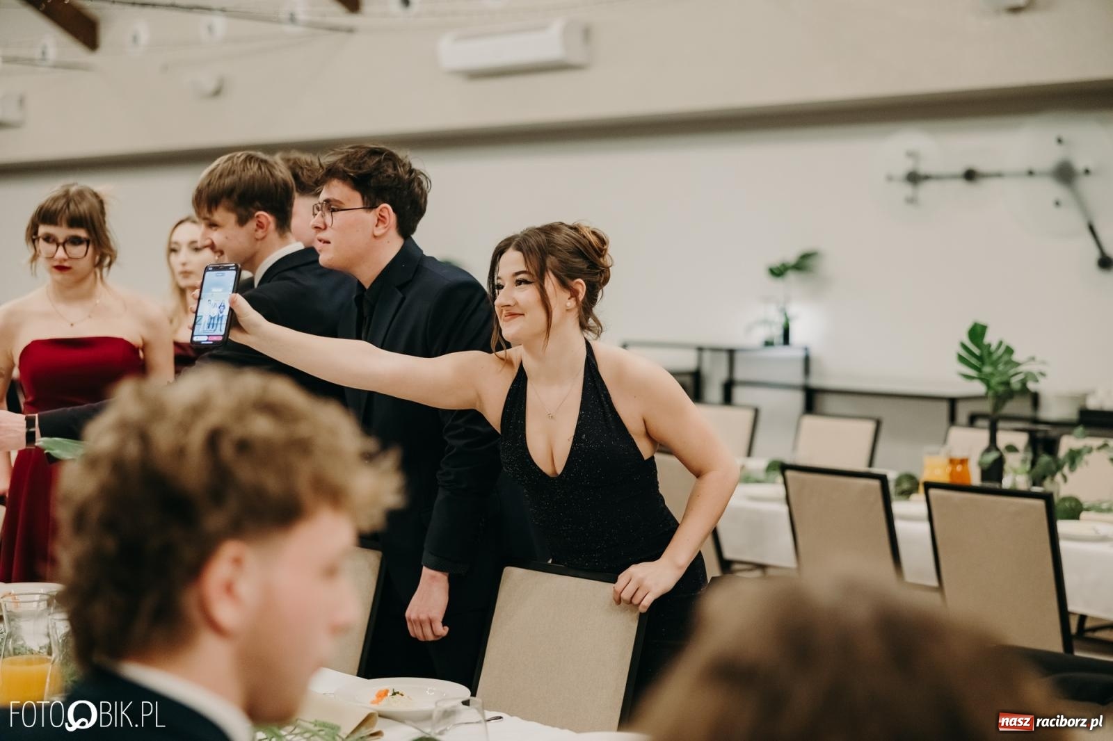 Zdjęcie w galerii na portalu naszraciborz.pl: Studniówka raciborskiego Mechanika na bis. Jeden bal, dwa fotoreportaże [FOTO i WIDEO] wiadomości z regionu