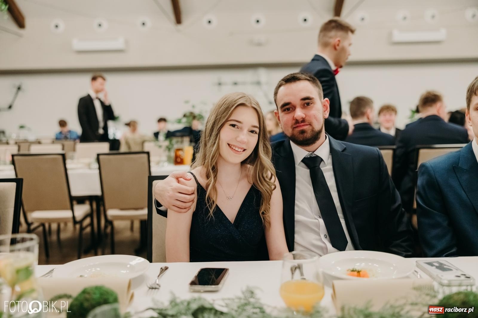 Zdjęcie w galerii na portalu naszraciborz.pl: Studniówka raciborskiego Mechanika na bis. Jeden bal, dwa fotoreportaże [FOTO i WIDEO] wiadomości z regionu