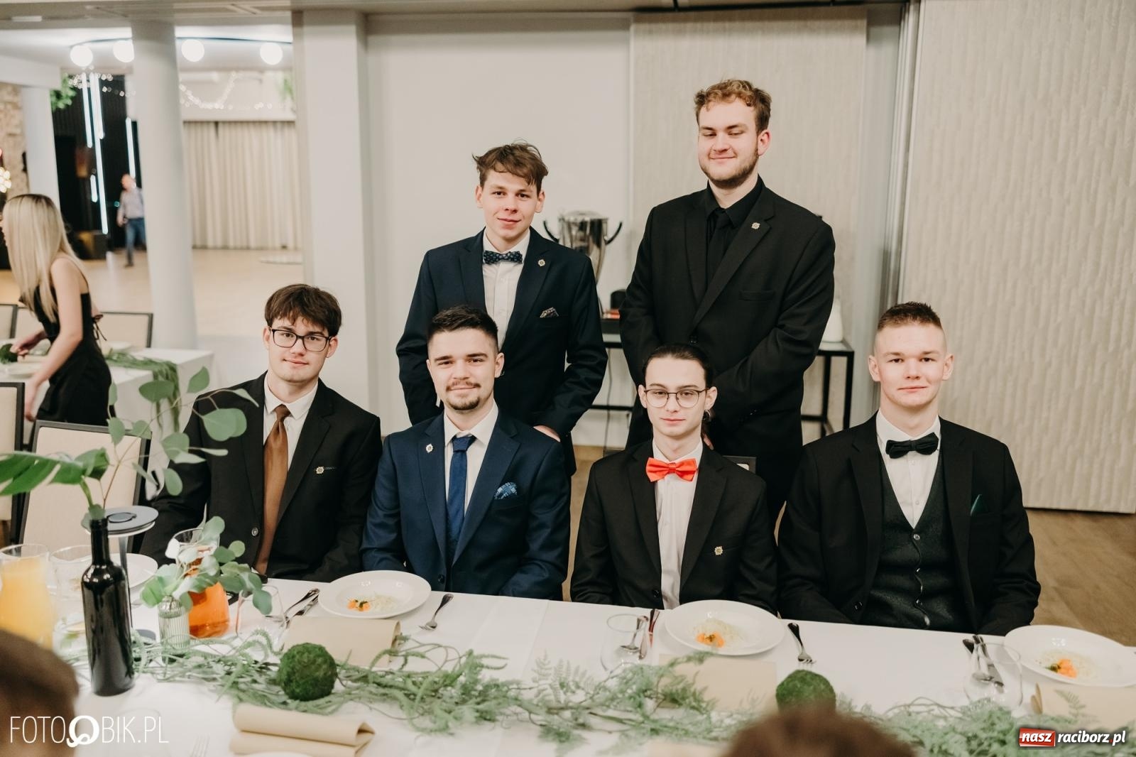 Zdjęcie w galerii na portalu naszraciborz.pl: Studniówka raciborskiego Mechanika na bis. Jeden bal, dwa fotoreportaże [FOTO i WIDEO] wiadomości z regionu