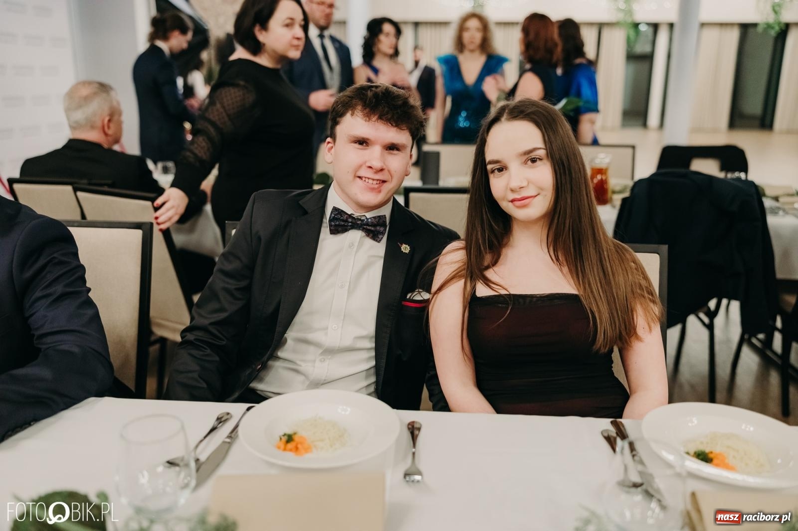 Zdjęcie w galerii na portalu naszraciborz.pl: Studniówka raciborskiego Mechanika na bis. Jeden bal, dwa fotoreportaże [FOTO i WIDEO] wiadomości z regionu