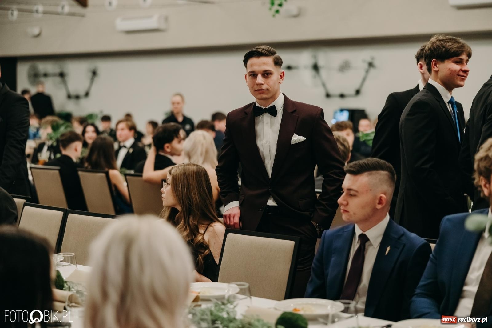 Zdjęcie w galerii na portalu naszraciborz.pl: Studniówka raciborskiego Mechanika na bis. Jeden bal, dwa fotoreportaże [FOTO i WIDEO] wiadomości z regionu