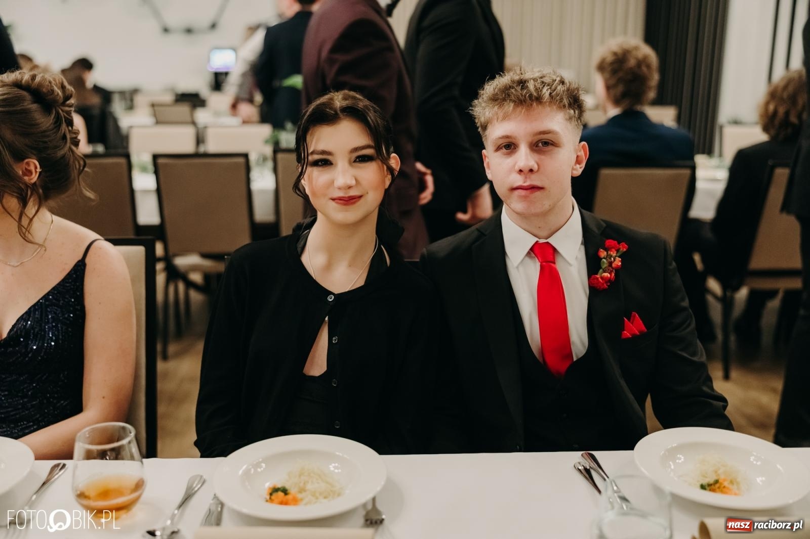 Zdjęcie w galerii na portalu naszraciborz.pl: Studniówka raciborskiego Mechanika na bis. Jeden bal, dwa fotoreportaże [FOTO i WIDEO] wiadomości z regionu