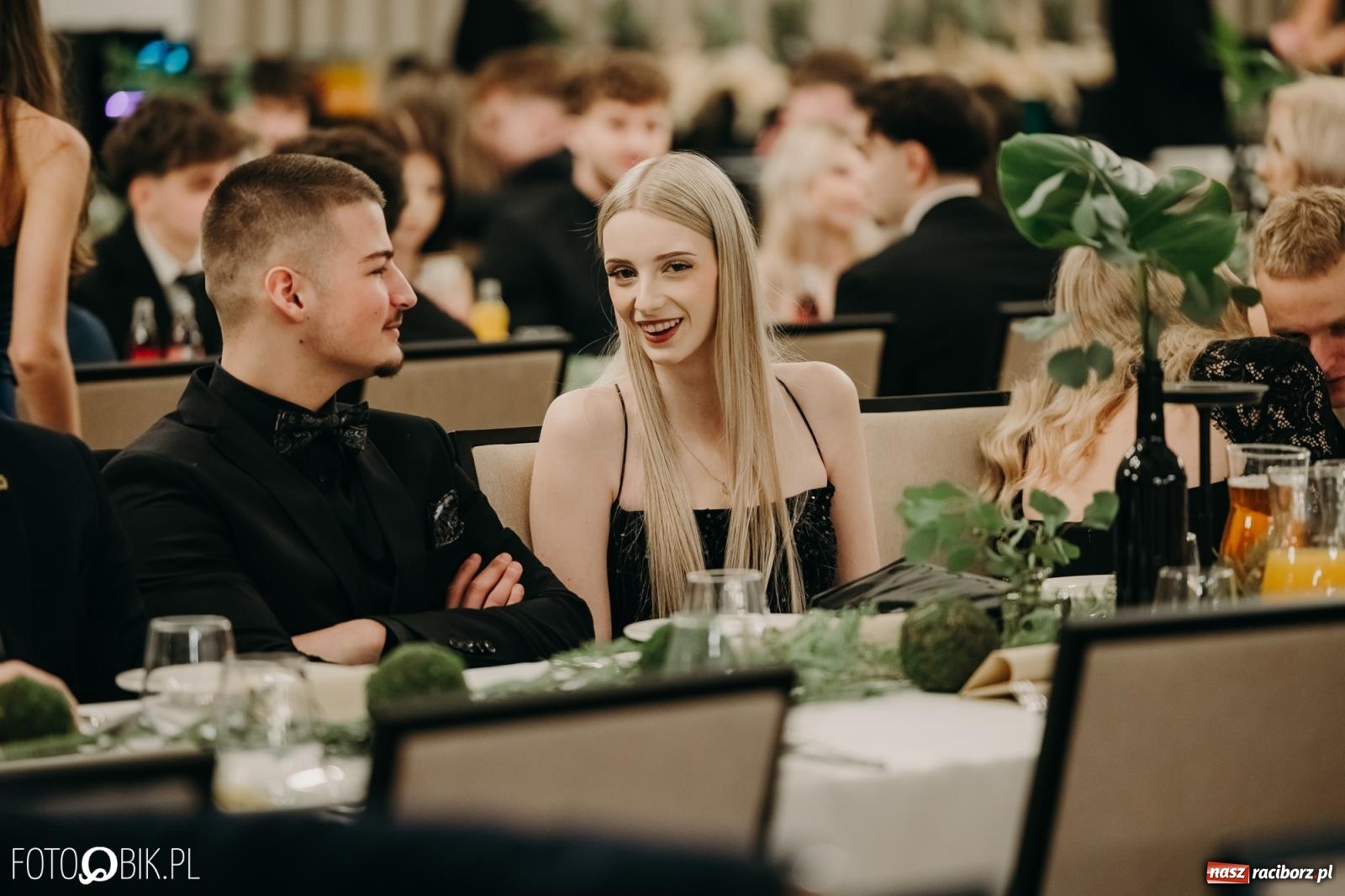 Zdjęcie w galerii na portalu naszraciborz.pl: Studniówka raciborskiego Mechanika na bis. Jeden bal, dwa fotoreportaże [FOTO i WIDEO] wiadomości z regionu