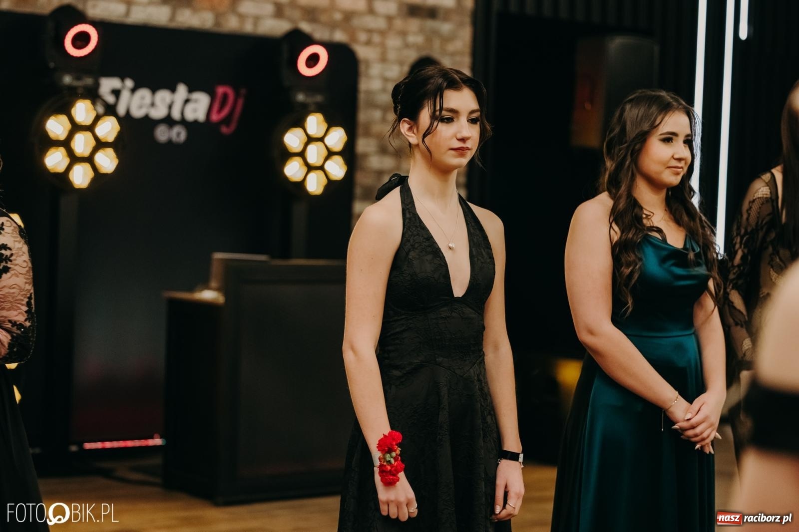 Zdjęcie w galerii na portalu naszraciborz.pl: Studniówka raciborskiego Mechanika na bis. Jeden bal, dwa fotoreportaże [FOTO i WIDEO] wiadomości z regionu