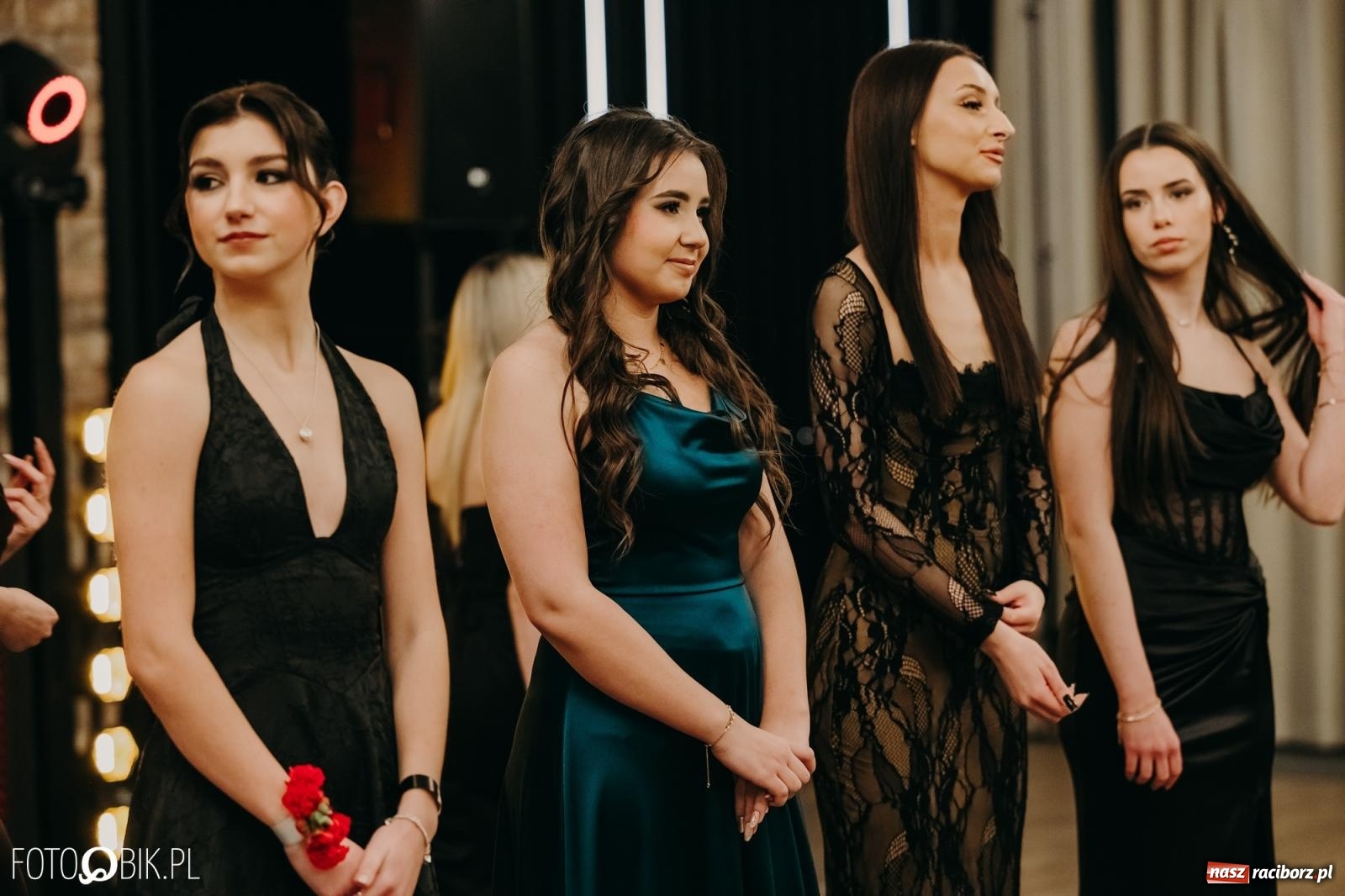 Zdjęcie w galerii na portalu naszraciborz.pl: Studniówka raciborskiego Mechanika na bis. Jeden bal, dwa fotoreportaże [FOTO i WIDEO] wiadomości z regionu