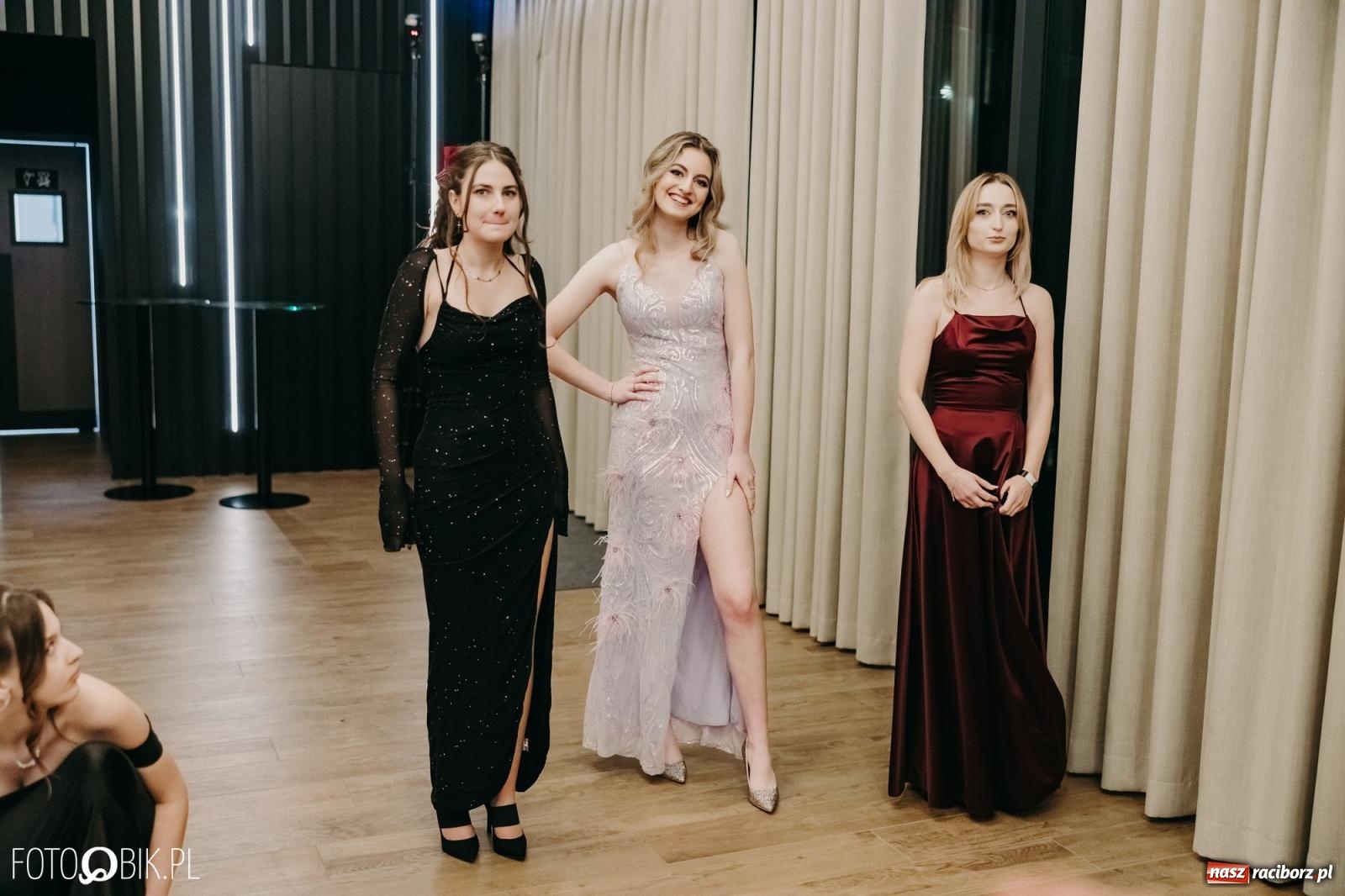 Zdjęcie w galerii na portalu naszraciborz.pl: Studniówka raciborskiego Mechanika na bis. Jeden bal, dwa fotoreportaże [FOTO i WIDEO] wiadomości z regionu