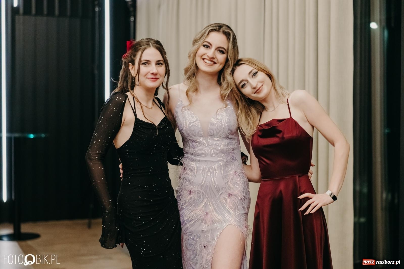 Zdjęcie w galerii na portalu naszraciborz.pl: Studniówka raciborskiego Mechanika na bis. Jeden bal, dwa fotoreportaże [FOTO i WIDEO] wiadomości z regionu