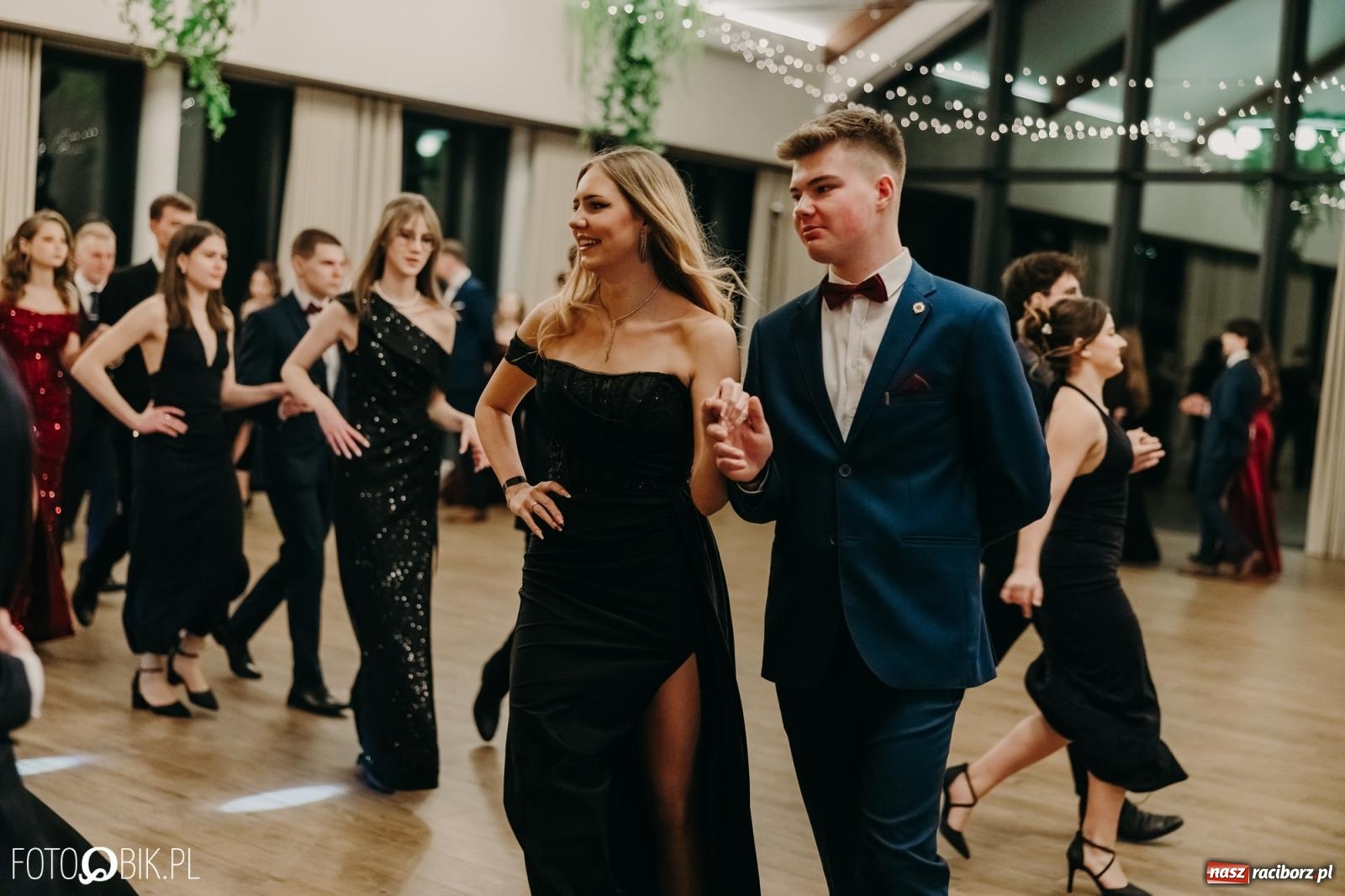 Zdjęcie w galerii na portalu naszraciborz.pl: Studniówka raciborskiego Mechanika na bis. Jeden bal, dwa fotoreportaże [FOTO i WIDEO] wiadomości z regionu