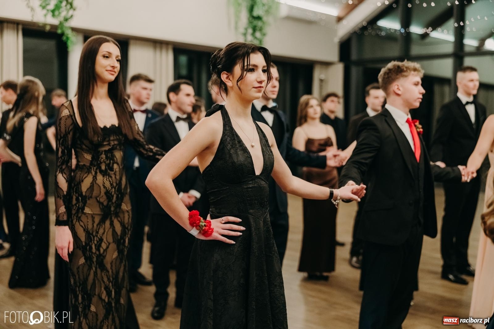 Zdjęcie w galerii na portalu naszraciborz.pl: Studniówka raciborskiego Mechanika na bis. Jeden bal, dwa fotoreportaże [FOTO i WIDEO] wiadomości z regionu