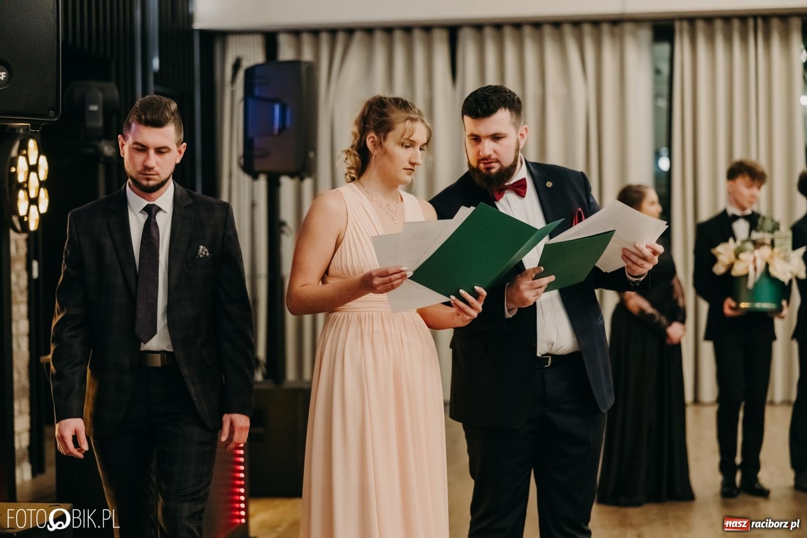 Zdjęcie w galerii na portalu naszraciborz.pl: Studniówka raciborskiego Mechanika na bis. Jeden bal, dwa fotoreportaże [FOTO i WIDEO] wiadomości z regionu