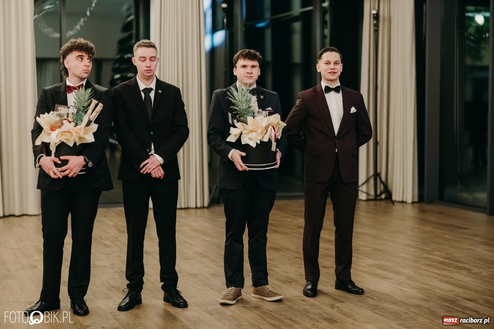 Zdjęcie w galerii na portalu naszraciborz.pl: Studniówka raciborskiego Mechanika na bis. Jeden bal, dwa fotoreportaże [FOTO i WIDEO] wiadomości z regionu