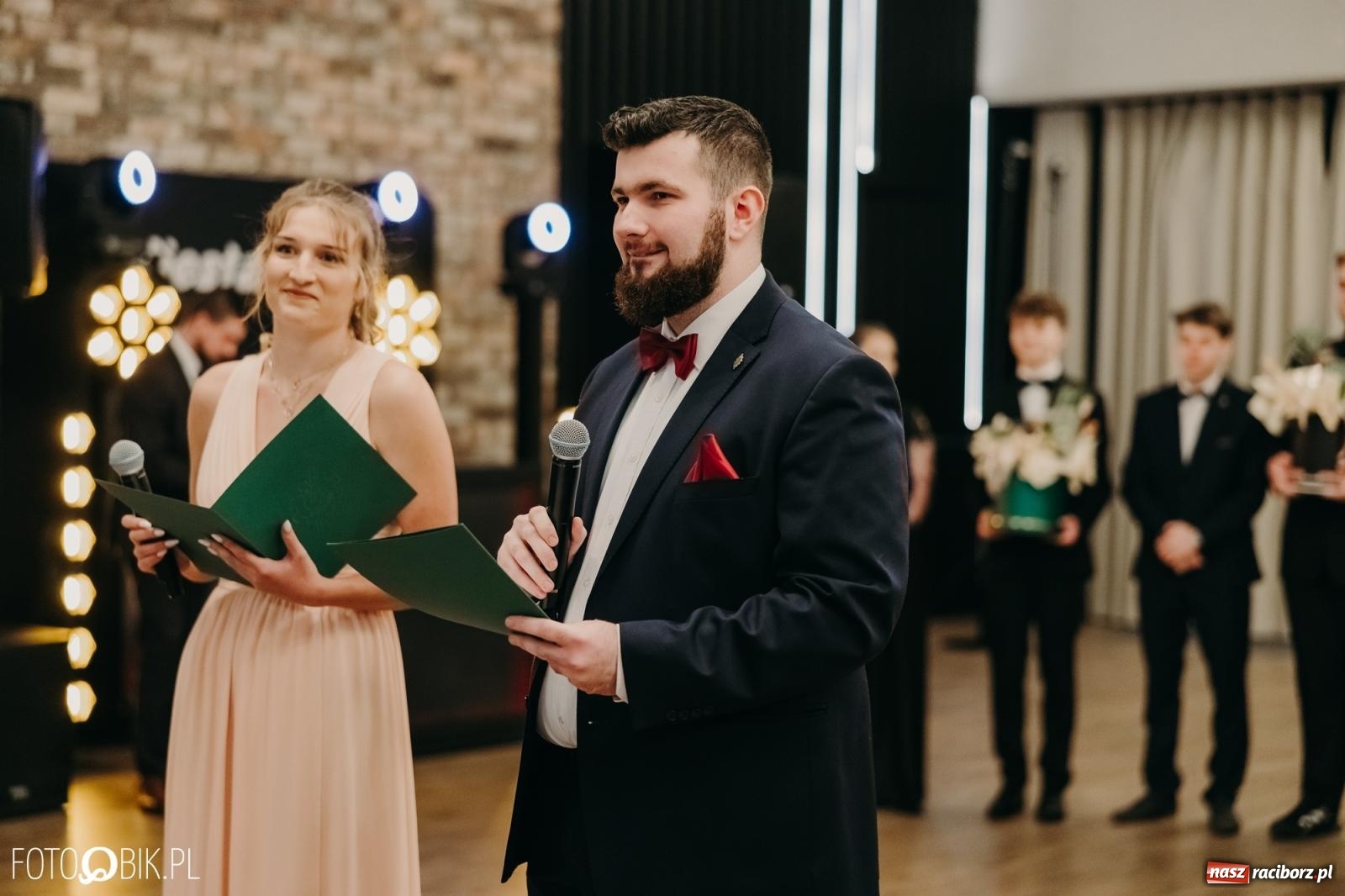 Zdjęcie w galerii na portalu naszraciborz.pl: Studniówka raciborskiego Mechanika na bis. Jeden bal, dwa fotoreportaże [FOTO i WIDEO] wiadomości z regionu