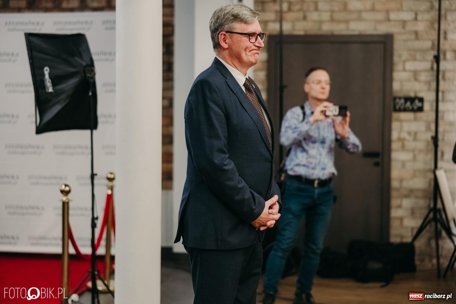 Zdjęcie w galerii na portalu naszraciborz.pl: Studniówka raciborskiego Mechanika na bis. Jeden bal, dwa fotoreportaże [FOTO i WIDEO] wiadomości z regionu
