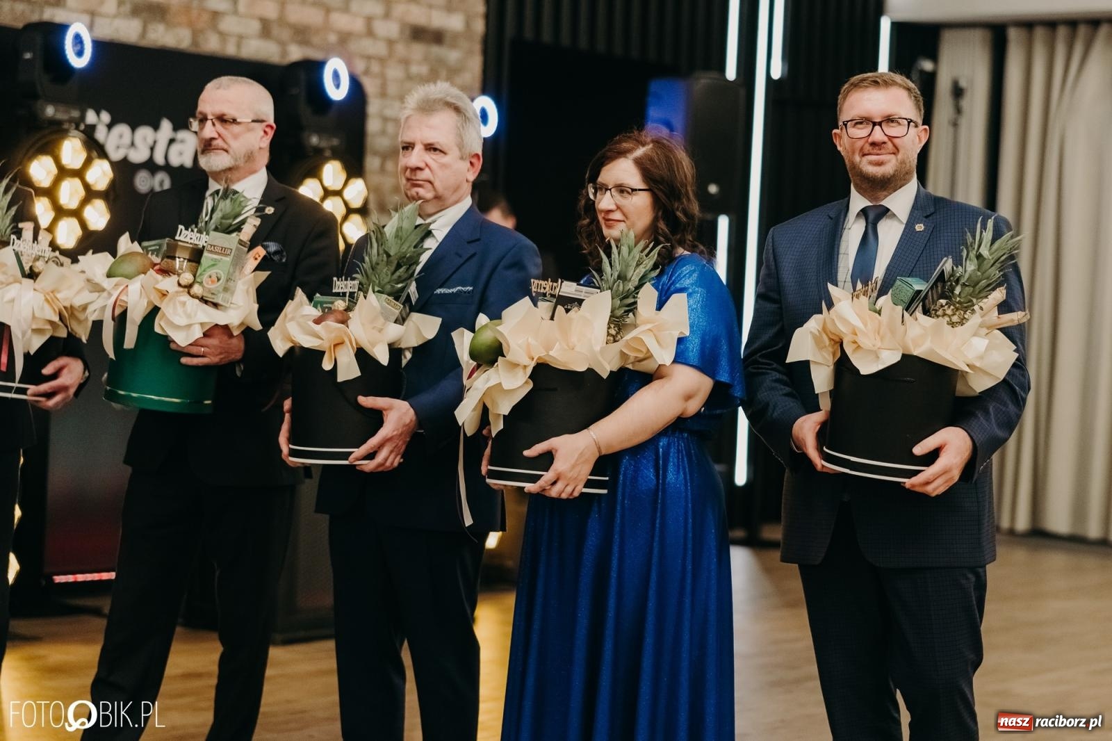 Zdjęcie w galerii na portalu naszraciborz.pl: Studniówka raciborskiego Mechanika na bis. Jeden bal, dwa fotoreportaże [FOTO i WIDEO] wiadomości z regionu