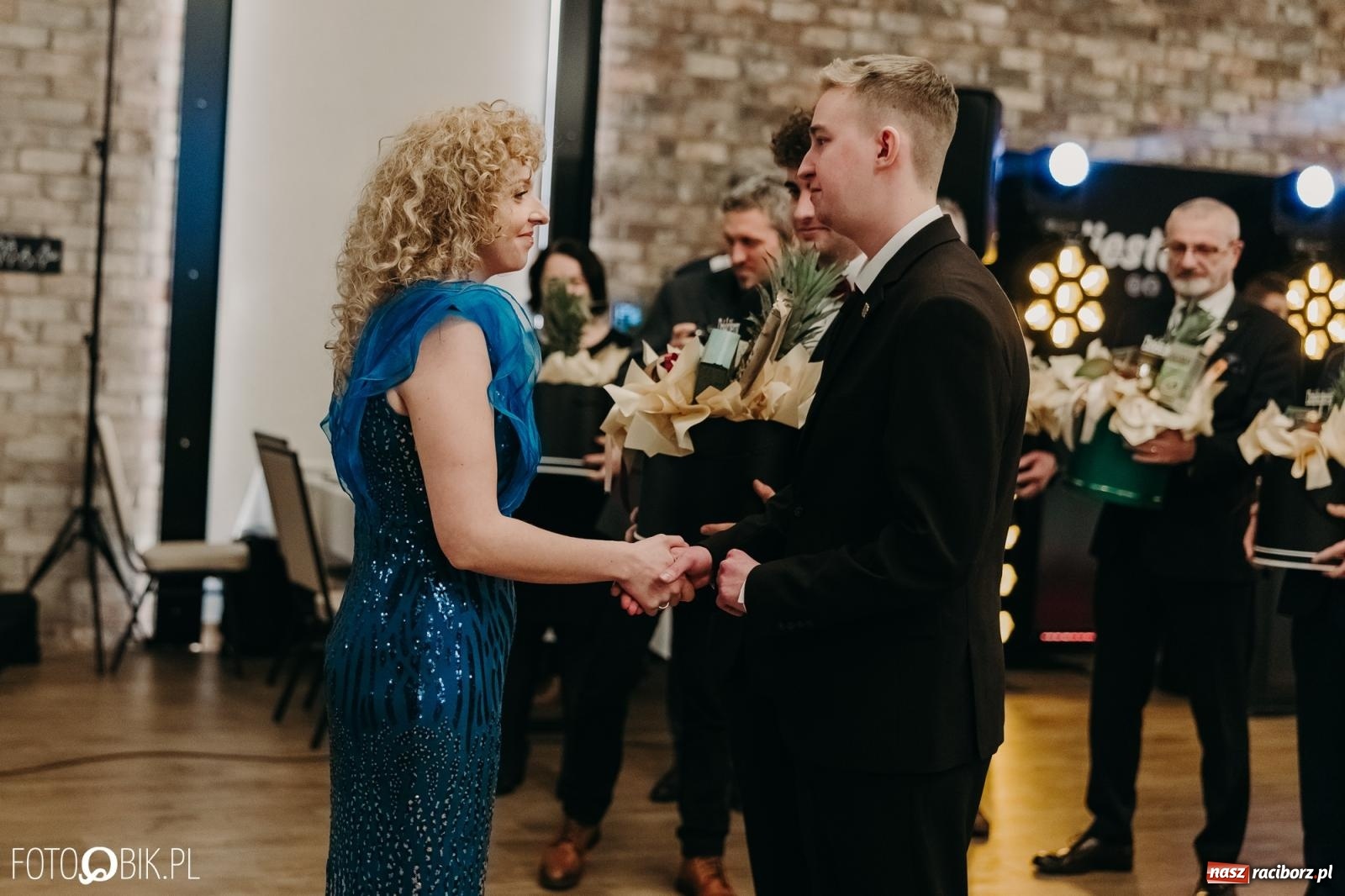 Zdjęcie w galerii na portalu naszraciborz.pl: Studniówka raciborskiego Mechanika na bis. Jeden bal, dwa fotoreportaże [FOTO i WIDEO] wiadomości z regionu