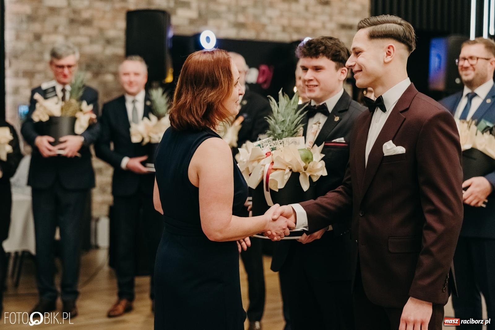 Zdjęcie w galerii na portalu naszraciborz.pl: Studniówka raciborskiego Mechanika na bis. Jeden bal, dwa fotoreportaże [FOTO i WIDEO] wiadomości z regionu