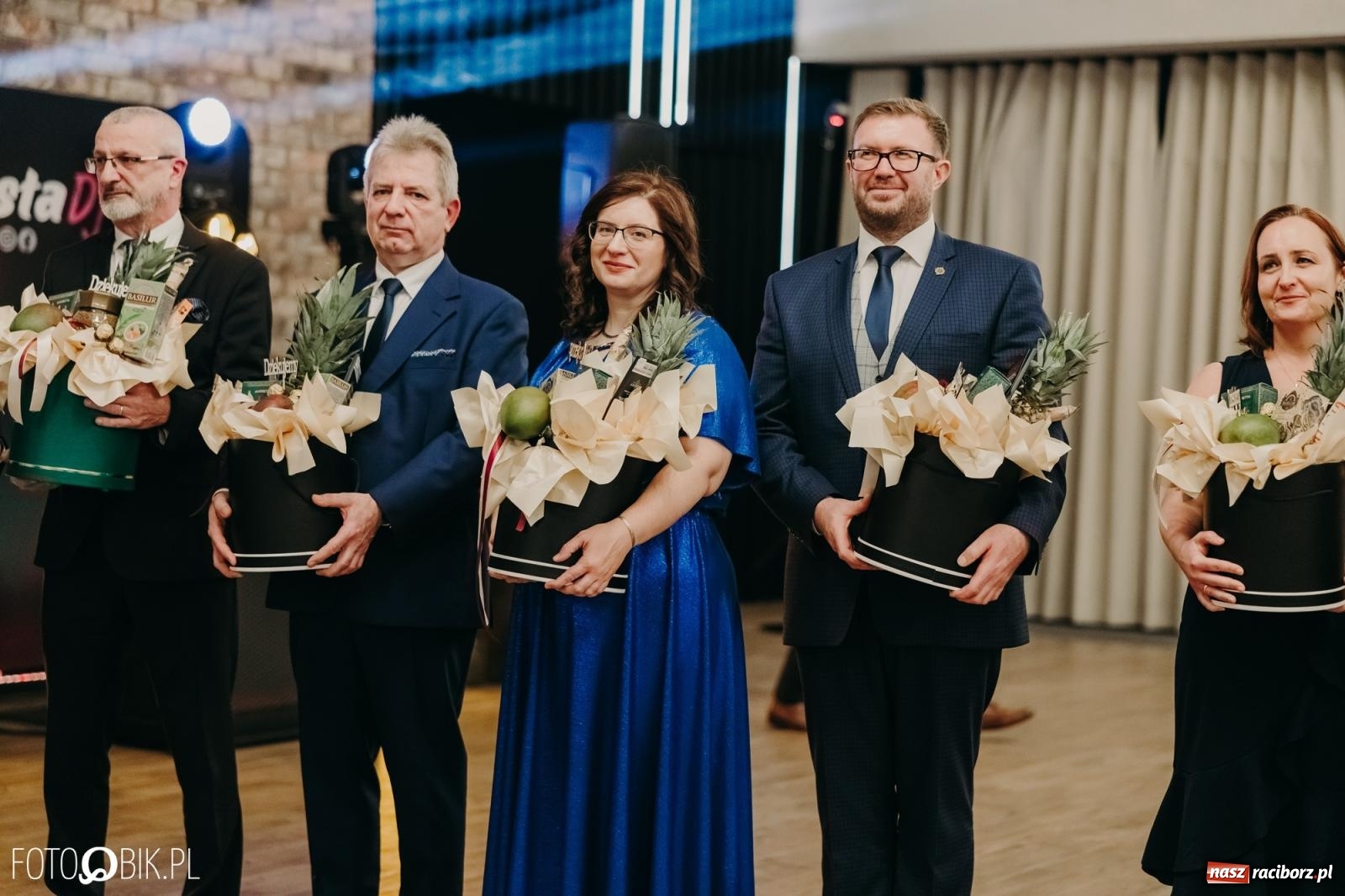 Zdjęcie w galerii na portalu naszraciborz.pl: Studniówka raciborskiego Mechanika na bis. Jeden bal, dwa fotoreportaże [FOTO i WIDEO] wiadomości z regionu