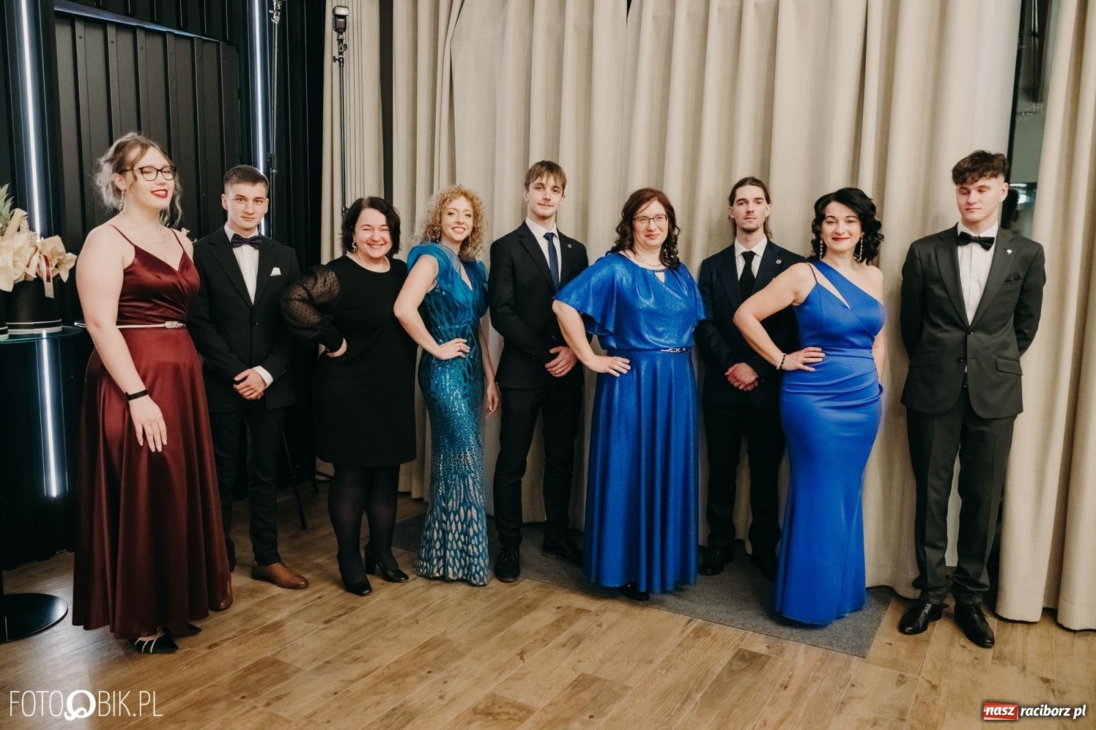 Zdjęcie w galerii na portalu naszraciborz.pl: Studniówka raciborskiego Mechanika na bis. Jeden bal, dwa fotoreportaże [FOTO i WIDEO] wiadomości z regionu