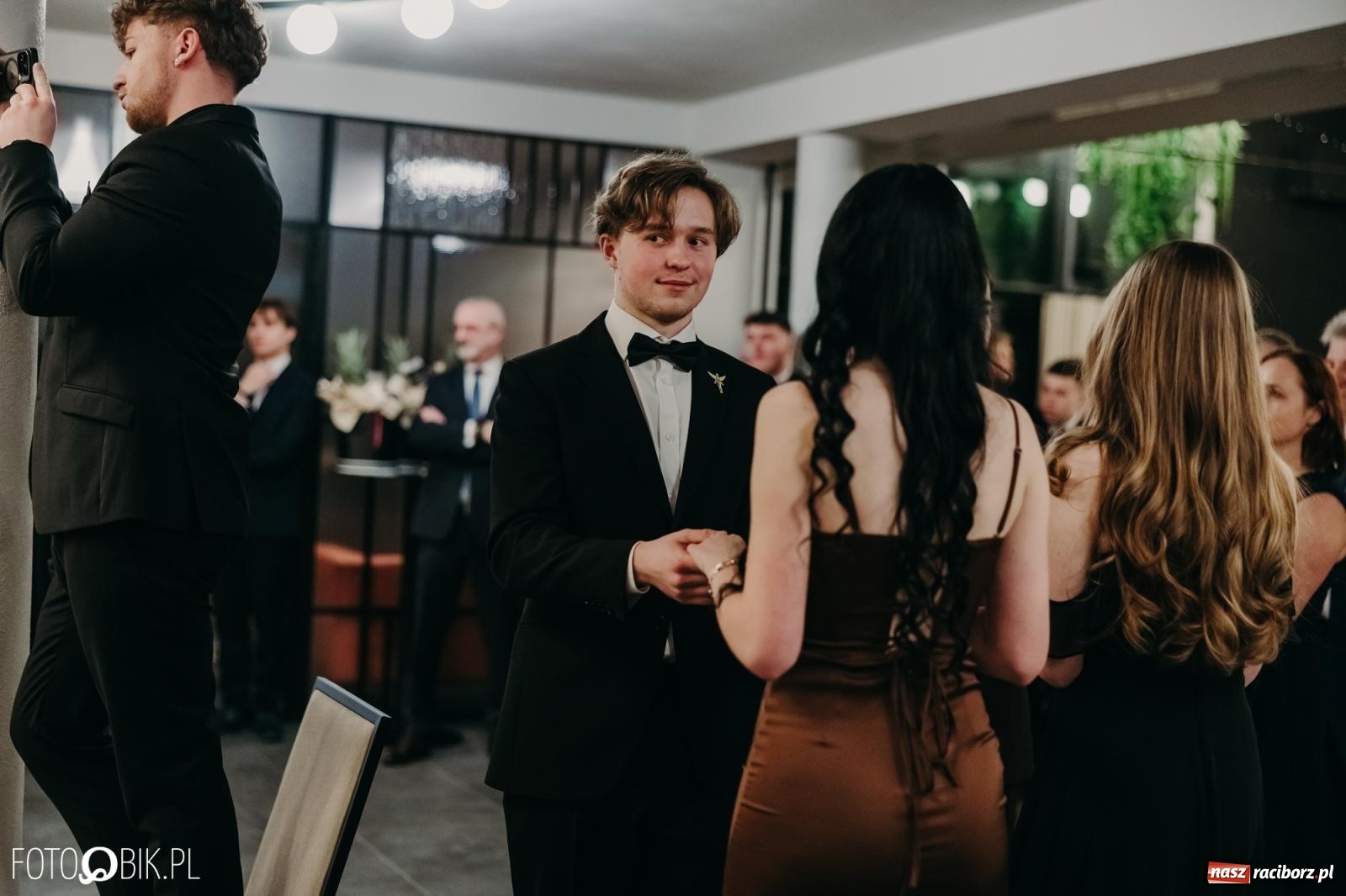 Zdjęcie w galerii na portalu naszraciborz.pl: Studniówka raciborskiego Mechanika na bis. Jeden bal, dwa fotoreportaże [FOTO i WIDEO] wiadomości z regionu