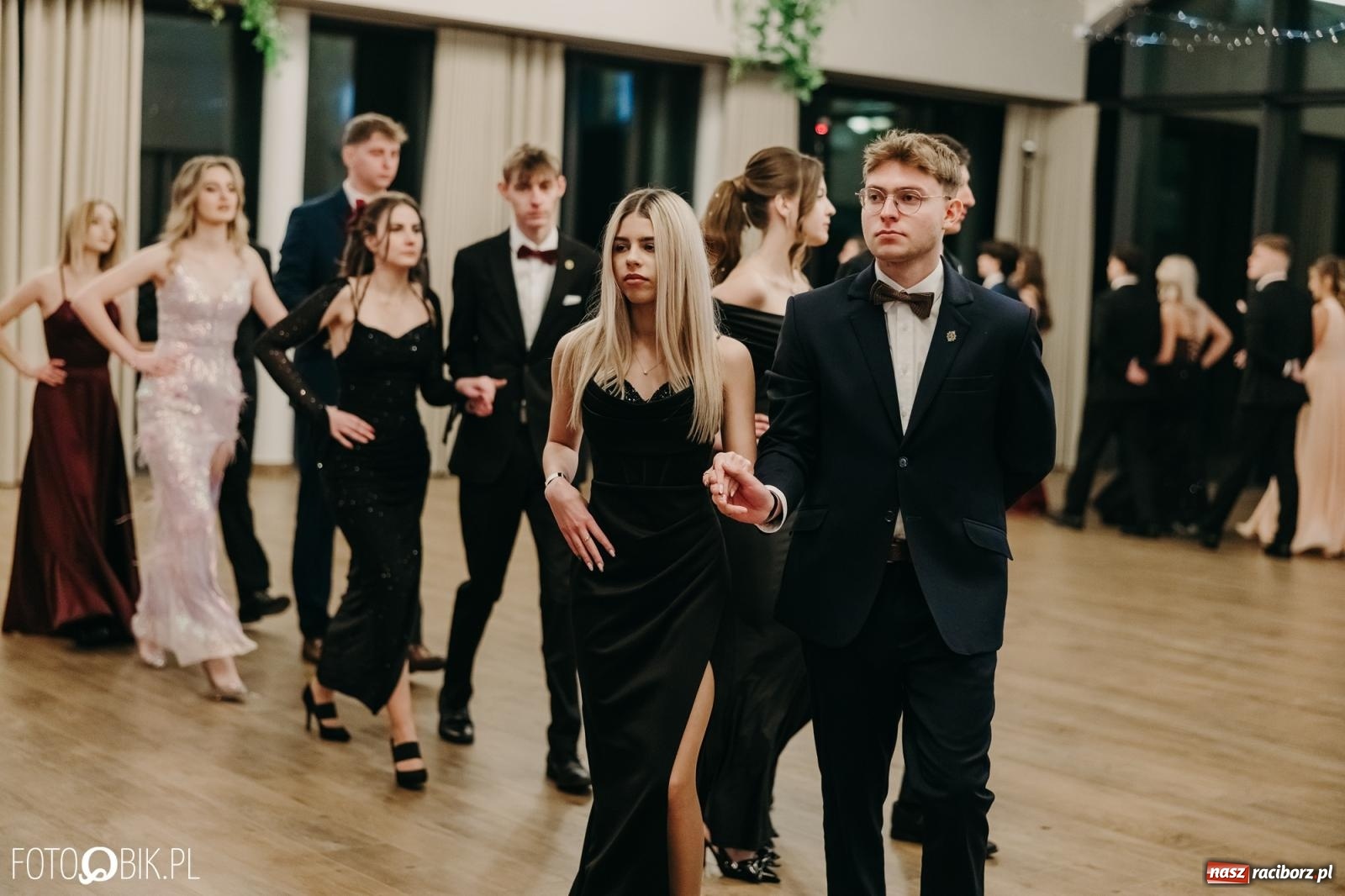 Zdjęcie w galerii na portalu naszraciborz.pl: Studniówka raciborskiego Mechanika na bis. Jeden bal, dwa fotoreportaże [FOTO i WIDEO] wiadomości z regionu