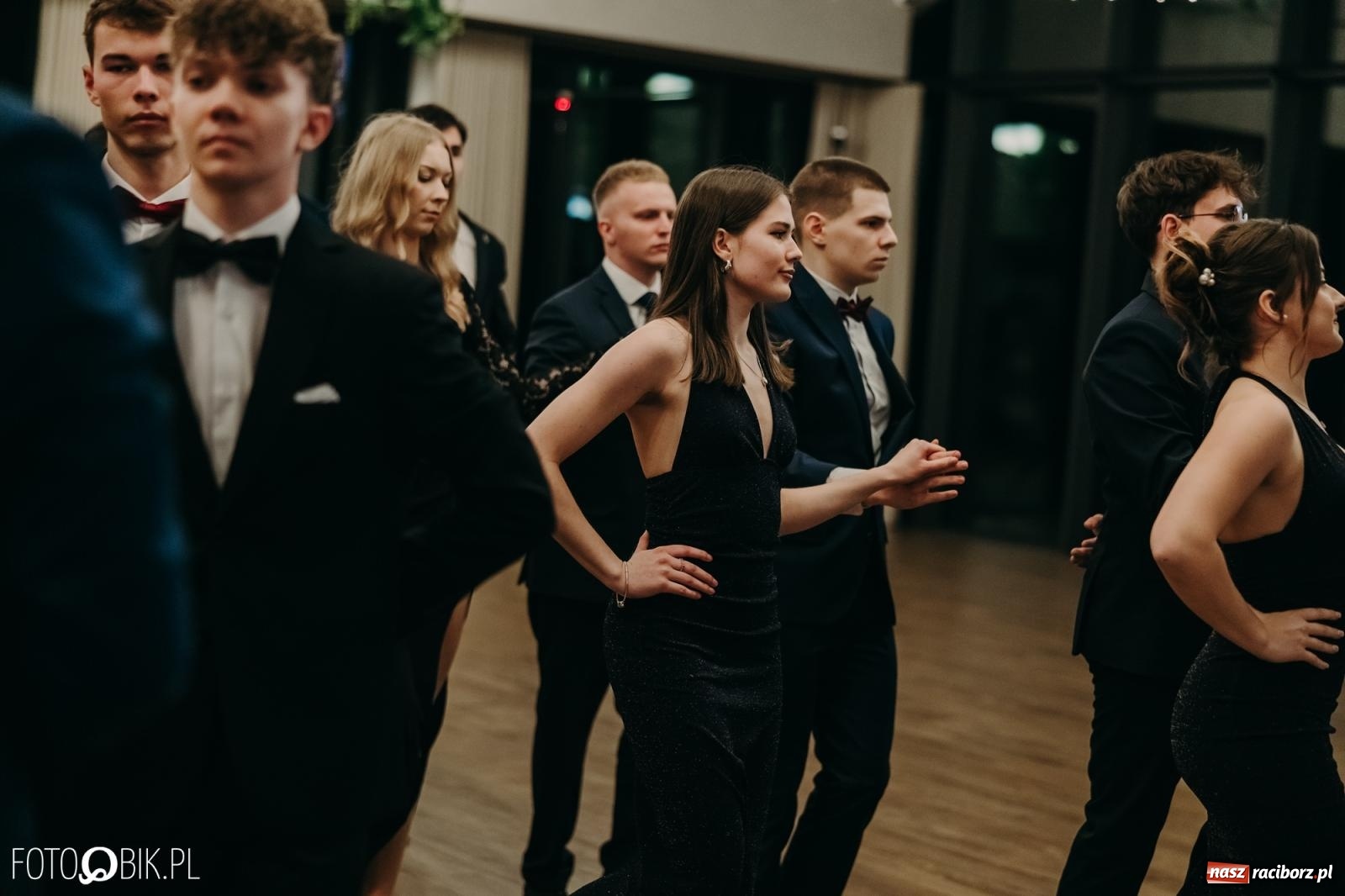 Zdjęcie w galerii na portalu naszraciborz.pl: Studniówka raciborskiego Mechanika na bis. Jeden bal, dwa fotoreportaże [FOTO i WIDEO] wiadomości z regionu