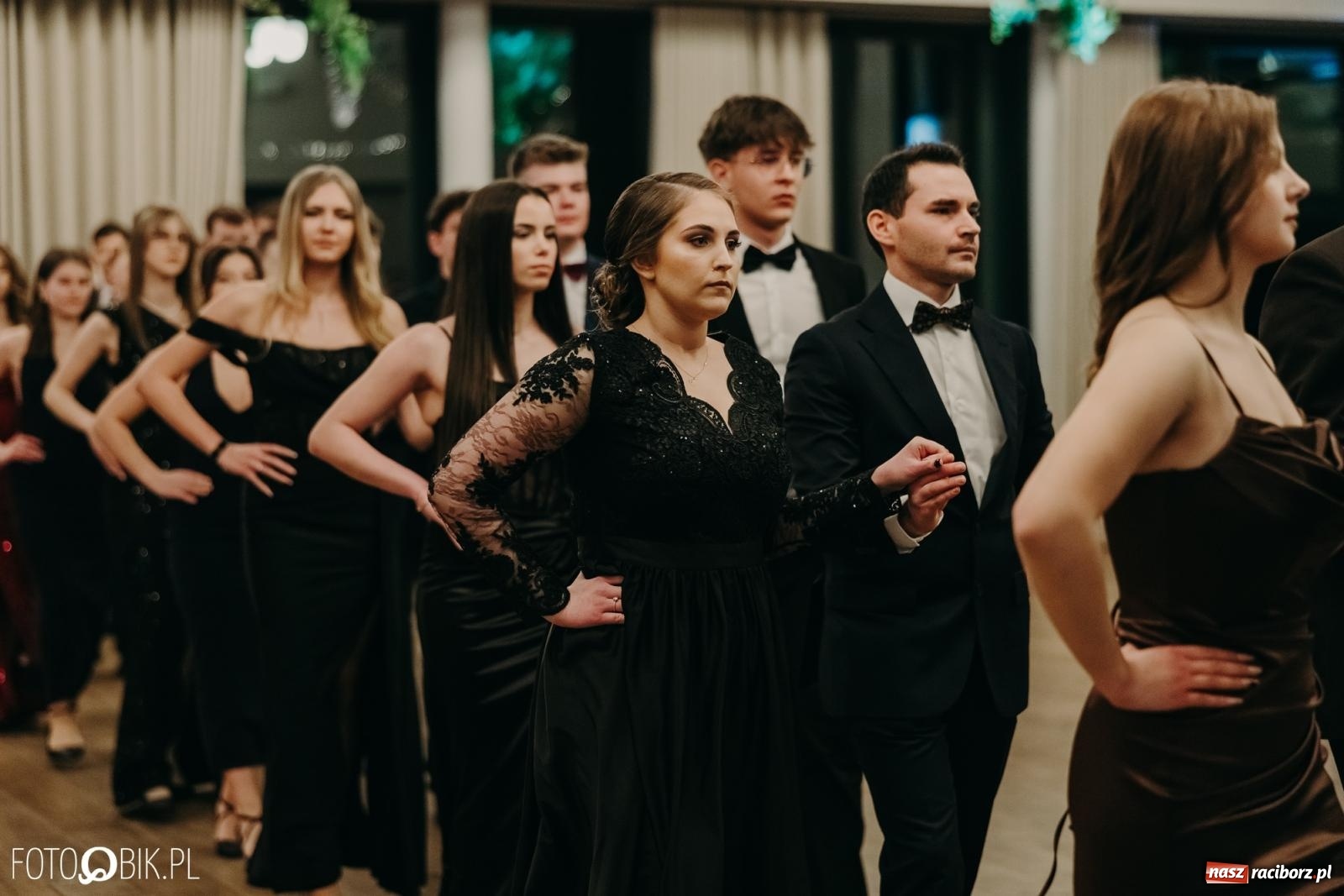 Zdjęcie w galerii na portalu naszraciborz.pl: Studniówka raciborskiego Mechanika na bis. Jeden bal, dwa fotoreportaże [FOTO i WIDEO] wiadomości z regionu