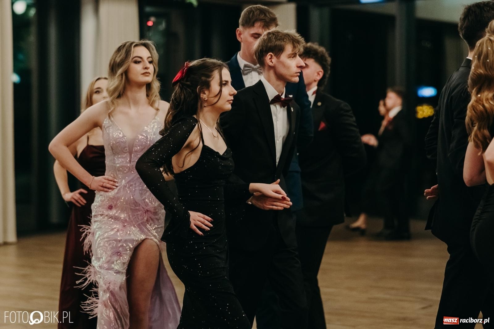 Zdjęcie w galerii na portalu naszraciborz.pl: Studniówka raciborskiego Mechanika na bis. Jeden bal, dwa fotoreportaże [FOTO i WIDEO] wiadomości z regionu