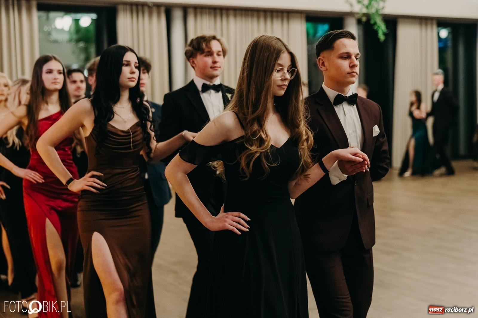 Zdjęcie w galerii na portalu naszraciborz.pl: Studniówka raciborskiego Mechanika na bis. Jeden bal, dwa fotoreportaże [FOTO i WIDEO] wiadomości z regionu