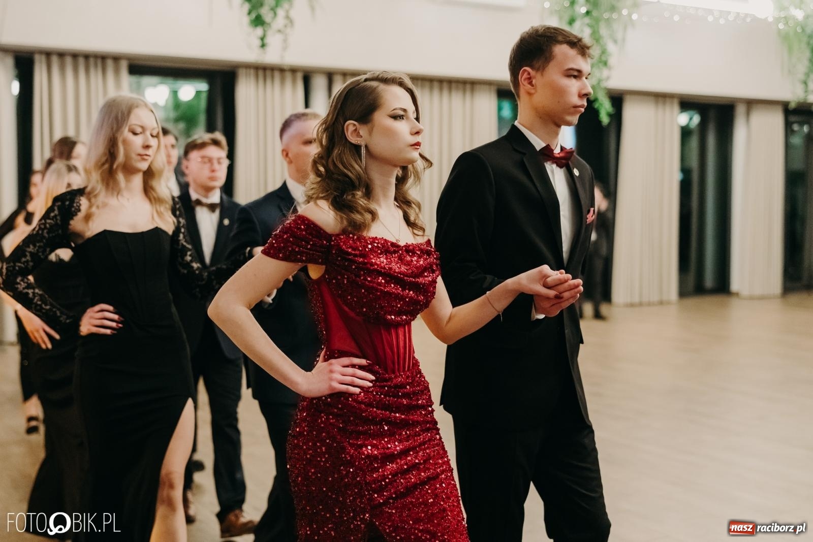 Zdjęcie w galerii na portalu naszraciborz.pl: Studniówka raciborskiego Mechanika na bis. Jeden bal, dwa fotoreportaże [FOTO i WIDEO] wiadomości z regionu