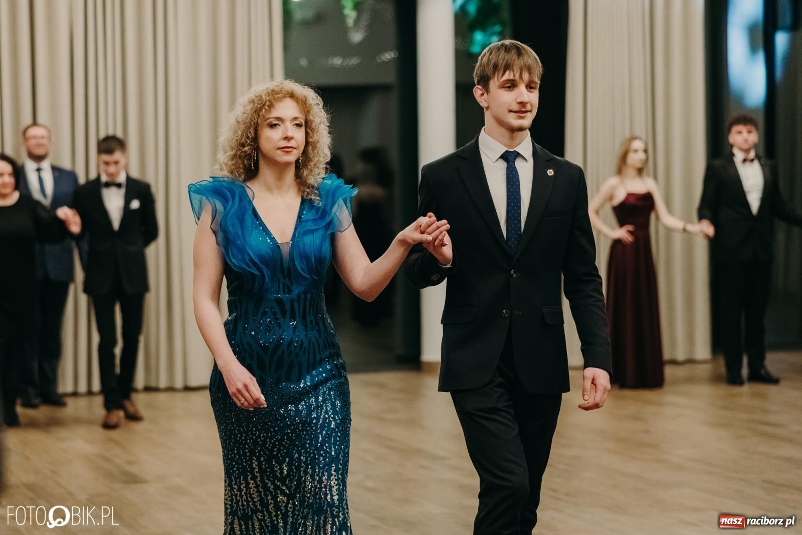 Zdjęcie w galerii na portalu naszraciborz.pl: Studniówka raciborskiego Mechanika na bis. Jeden bal, dwa fotoreportaże [FOTO i WIDEO] wiadomości z regionu