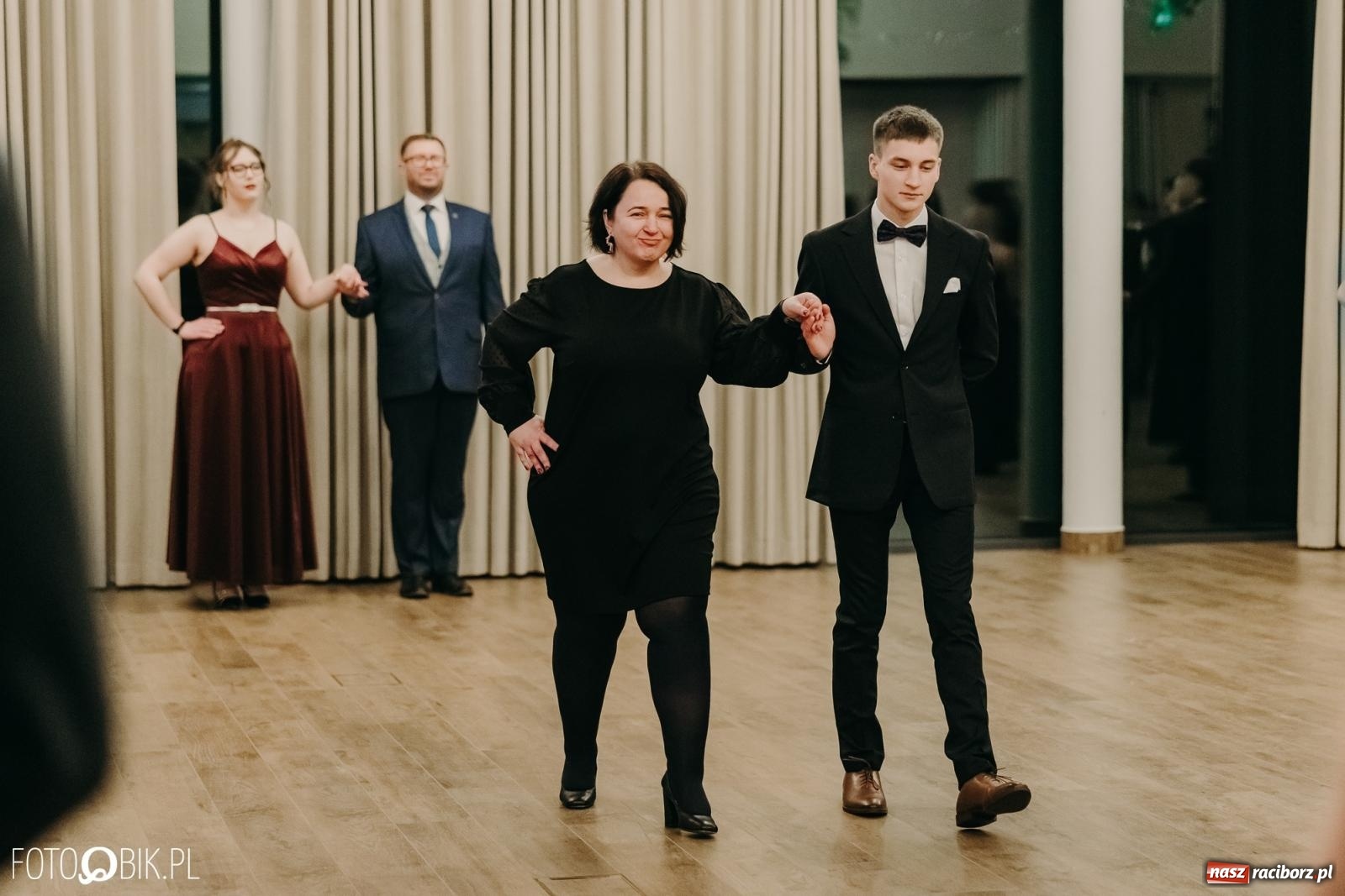 Zdjęcie w galerii na portalu naszraciborz.pl: Studniówka raciborskiego Mechanika na bis. Jeden bal, dwa fotoreportaże [FOTO i WIDEO] wiadomości z regionu