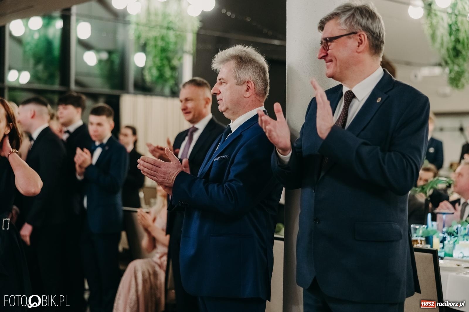 Zdjęcie w galerii na portalu naszraciborz.pl: Studniówka raciborskiego Mechanika na bis. Jeden bal, dwa fotoreportaże [FOTO i WIDEO] wiadomości z regionu