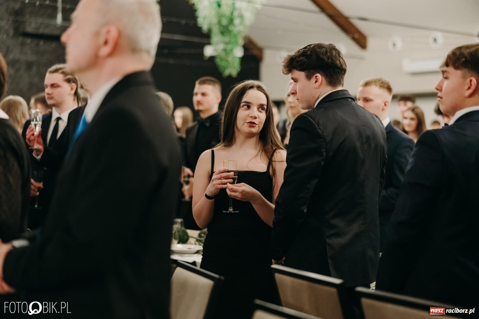 Zdjęcie w galerii na portalu naszraciborz.pl: Studniówka raciborskiego Mechanika na bis. Jeden bal, dwa fotoreportaże [FOTO i WIDEO] wiadomości z regionu