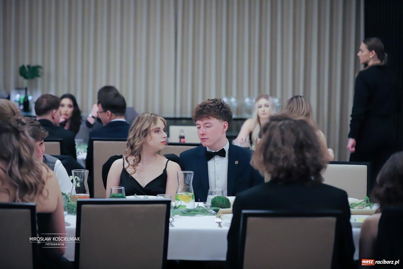 Zdjęcie w galerii na portalu naszraciborz.pl: Studniówka raciborskiego Mechanika – wszystkie klasy bawią się wspólnie [FOTO i WIDEO] wiadomości z regionu