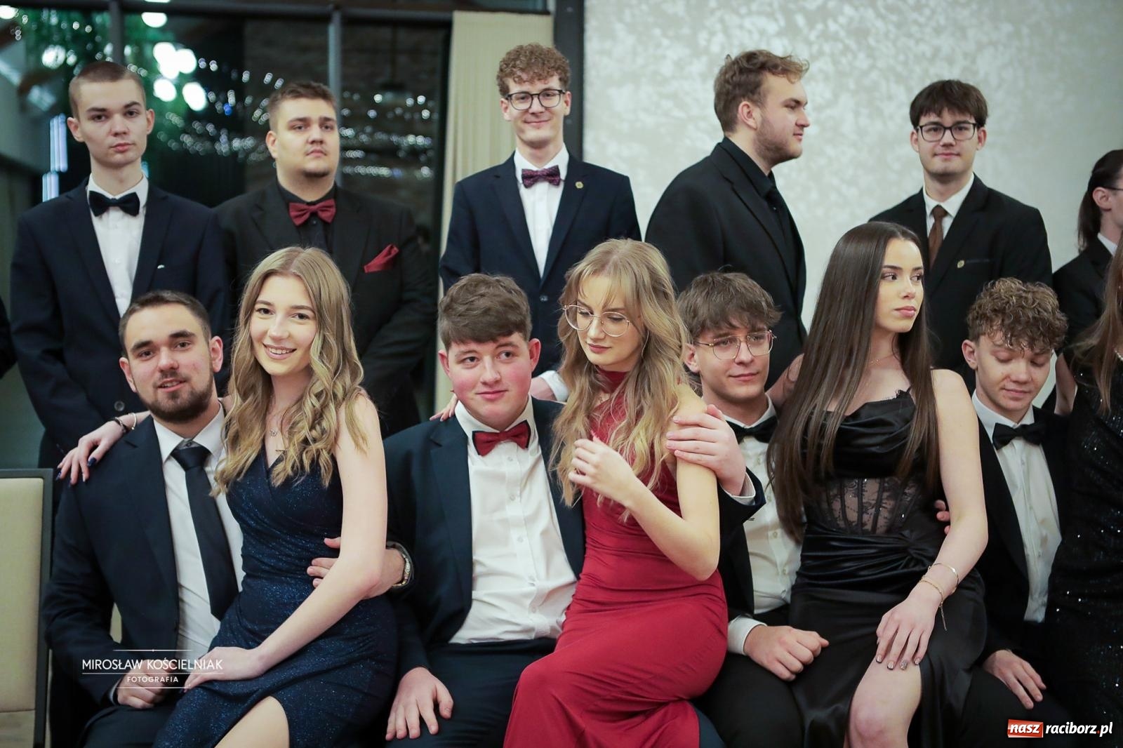 Zdjęcie w galerii na portalu naszraciborz.pl: Studniówka raciborskiego Mechanika – wszystkie klasy bawią się wspólnie [FOTO i WIDEO] wiadomości z regionu