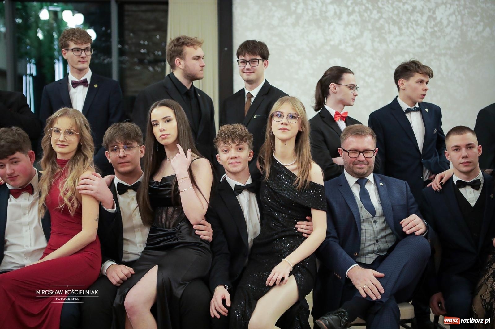 Zdjęcie w galerii na portalu naszraciborz.pl: Studniówka raciborskiego Mechanika – wszystkie klasy bawią się wspólnie [FOTO i WIDEO] wiadomości z regionu