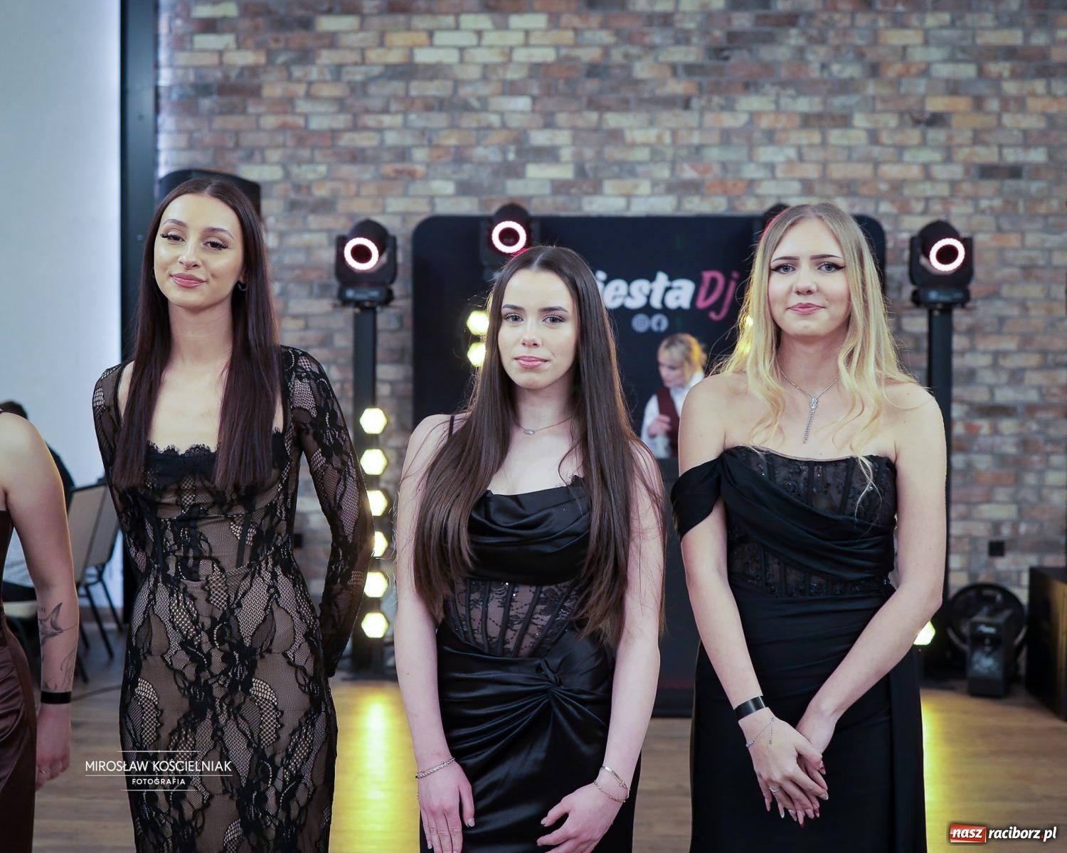 Zdjęcie w galerii na portalu naszraciborz.pl: Studniówka raciborskiego Mechanika – wszystkie klasy bawią się wspólnie [FOTO i WIDEO] wiadomości z regionu