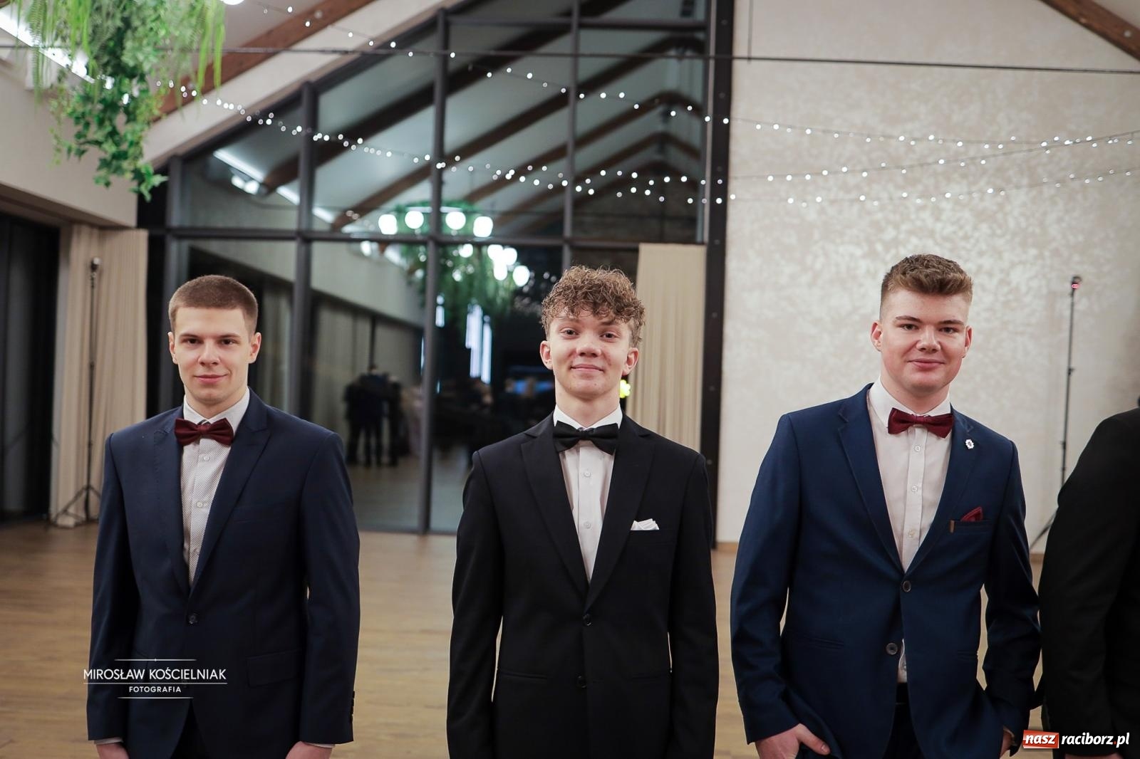 Zdjęcie w galerii na portalu naszraciborz.pl: Studniówka raciborskiego Mechanika – wszystkie klasy bawią się wspólnie [FOTO i WIDEO] wiadomości z regionu