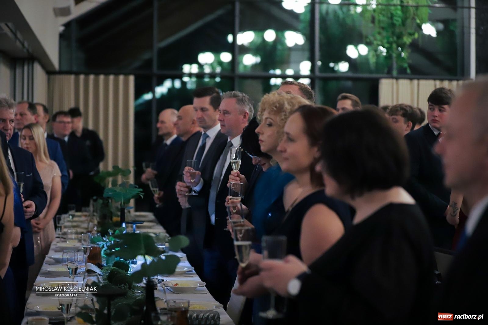 Zdjęcie w galerii na portalu naszraciborz.pl: Studniówka raciborskiego Mechanika – wszystkie klasy bawią się wspólnie [FOTO i WIDEO] wiadomości z regionu