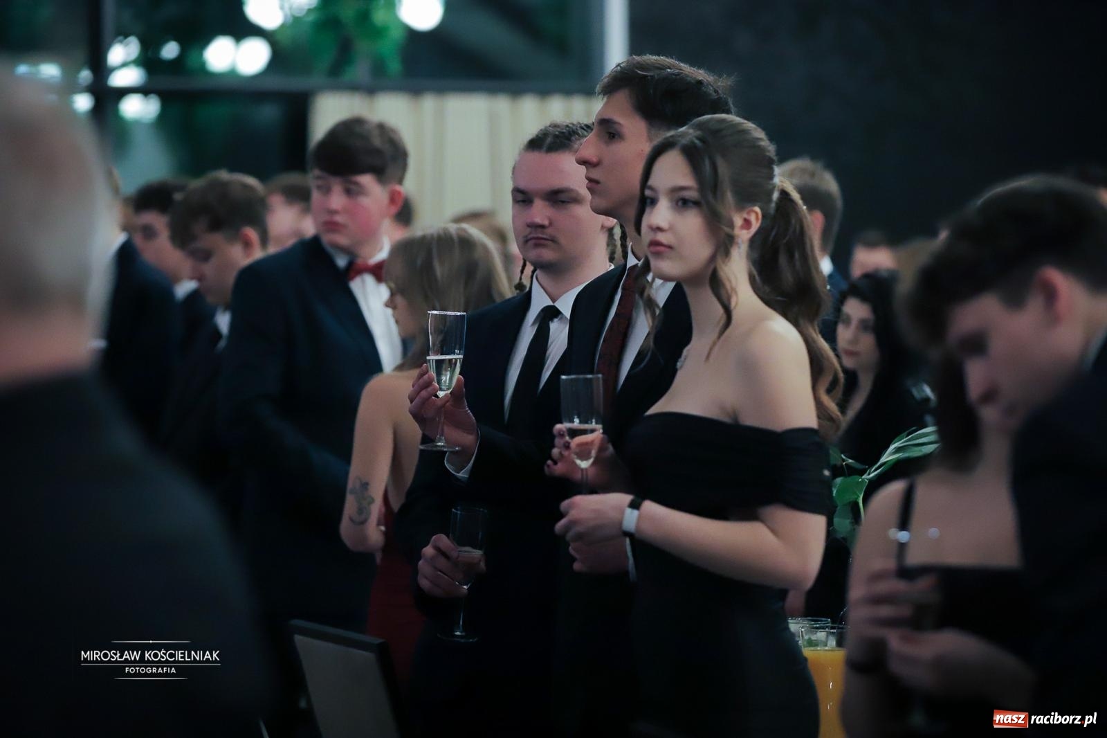 Zdjęcie w galerii na portalu naszraciborz.pl: Studniówka raciborskiego Mechanika – wszystkie klasy bawią się wspólnie [FOTO i WIDEO] wiadomości z regionu