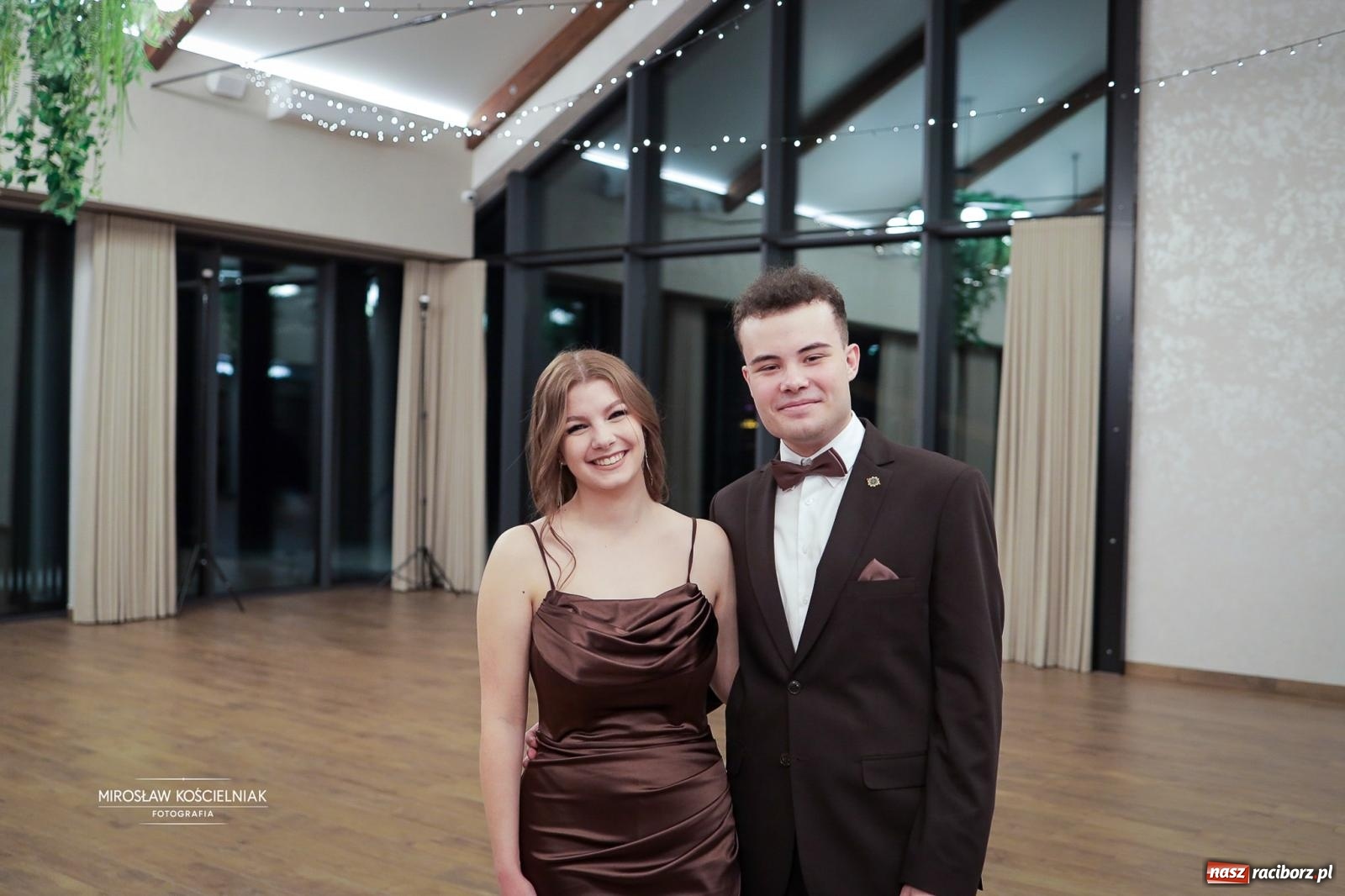 Zdjęcie w galerii na portalu naszraciborz.pl: Studniówka raciborskiego Mechanika – wszystkie klasy bawią się wspólnie [FOTO i WIDEO] wiadomości z regionu