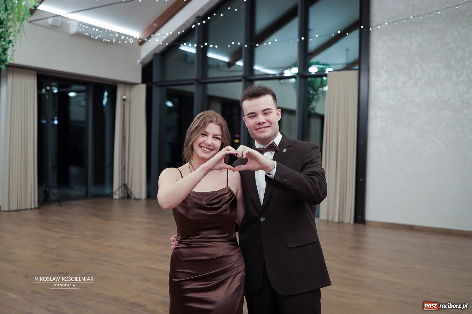 Zdjęcie w galerii na portalu naszraciborz.pl: Studniówka raciborskiego Mechanika – wszystkie klasy bawią się wspólnie [FOTO i WIDEO] wiadomości z regionu