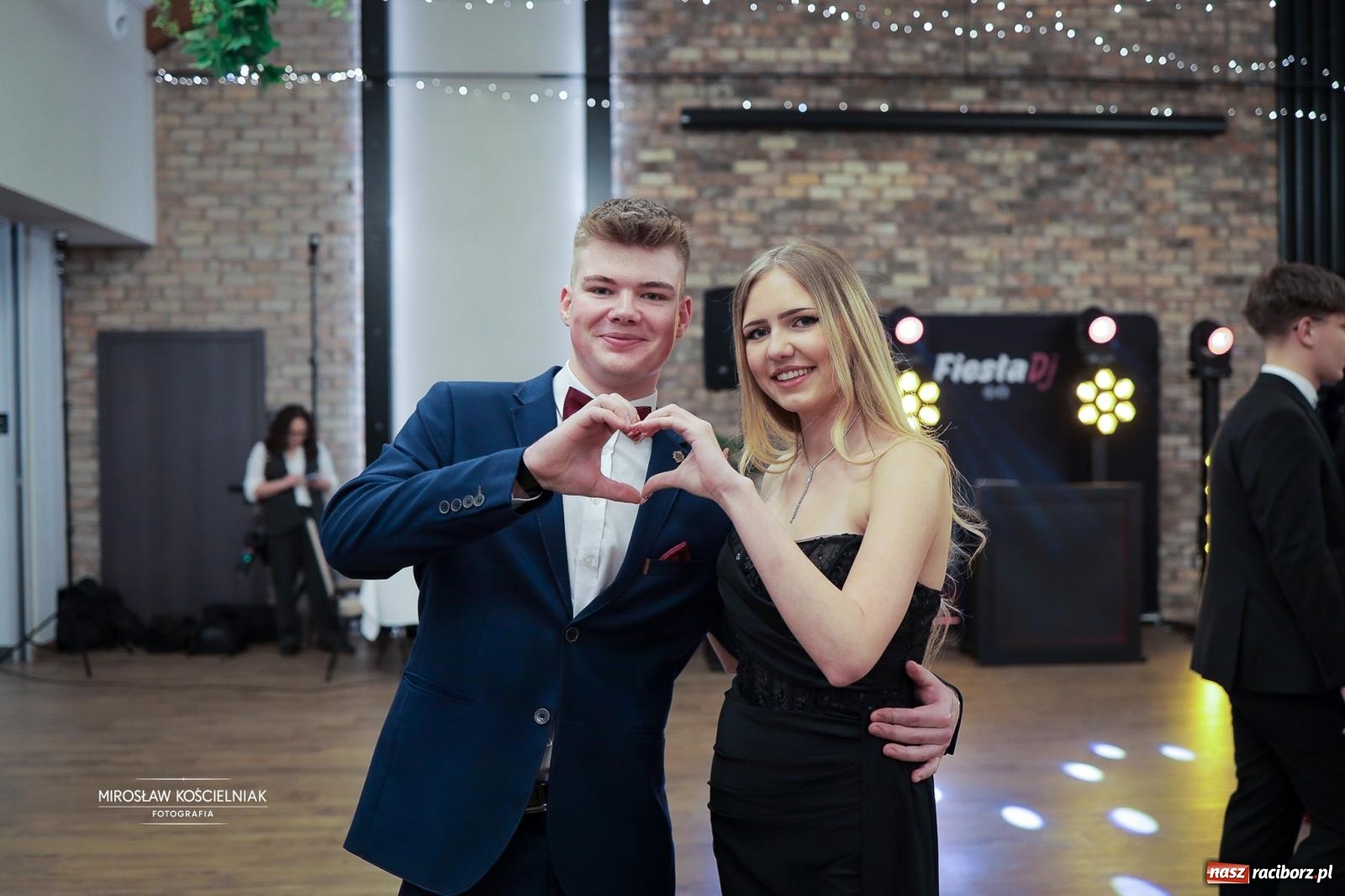 Zdjęcie w galerii na portalu naszraciborz.pl: Studniówka raciborskiego Mechanika – wszystkie klasy bawią się wspólnie [FOTO i WIDEO] wiadomości z regionu