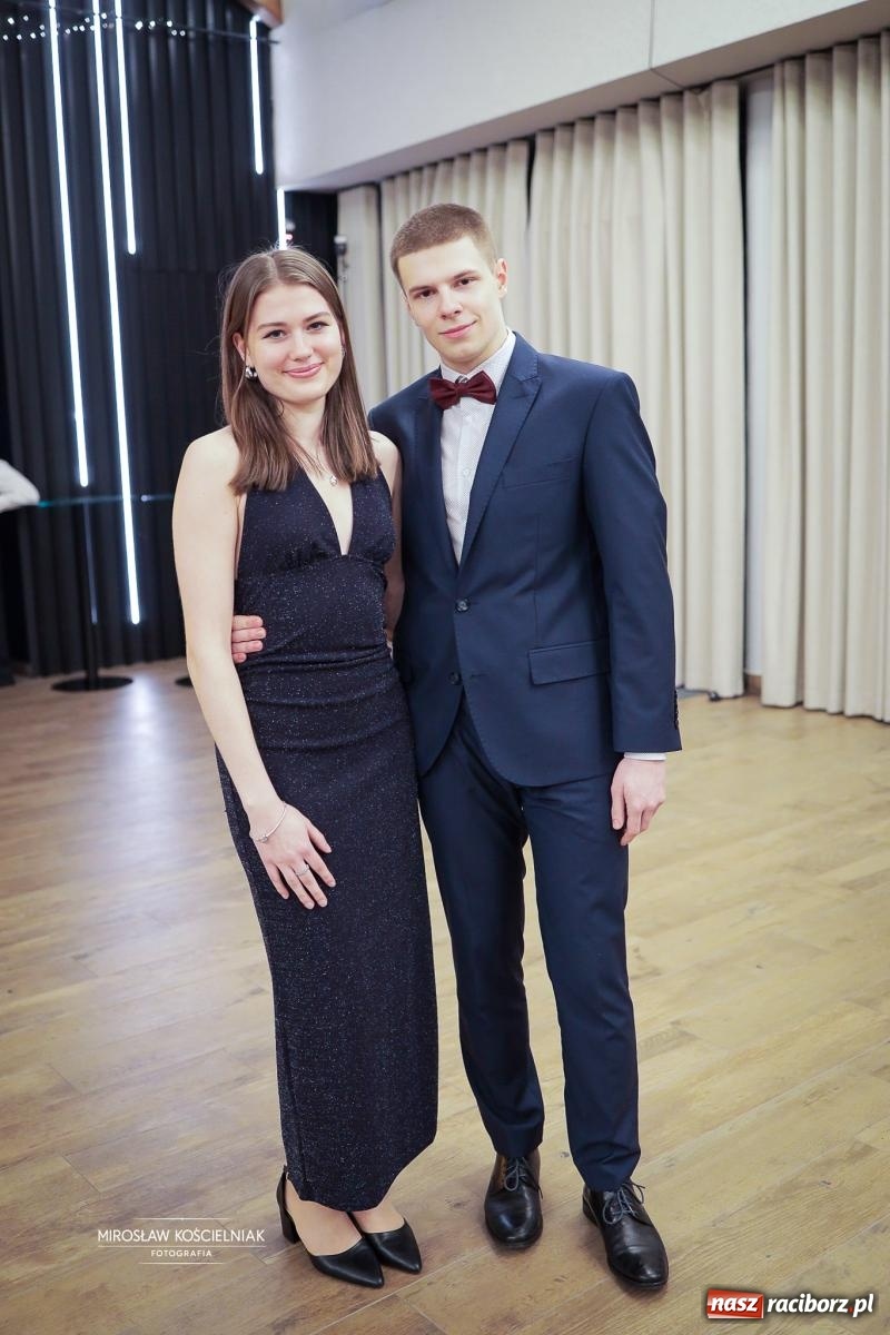 Zdjęcie w galerii na portalu naszraciborz.pl: Studniówka raciborskiego Mechanika – wszystkie klasy bawią się wspólnie [FOTO i WIDEO] wiadomości z regionu