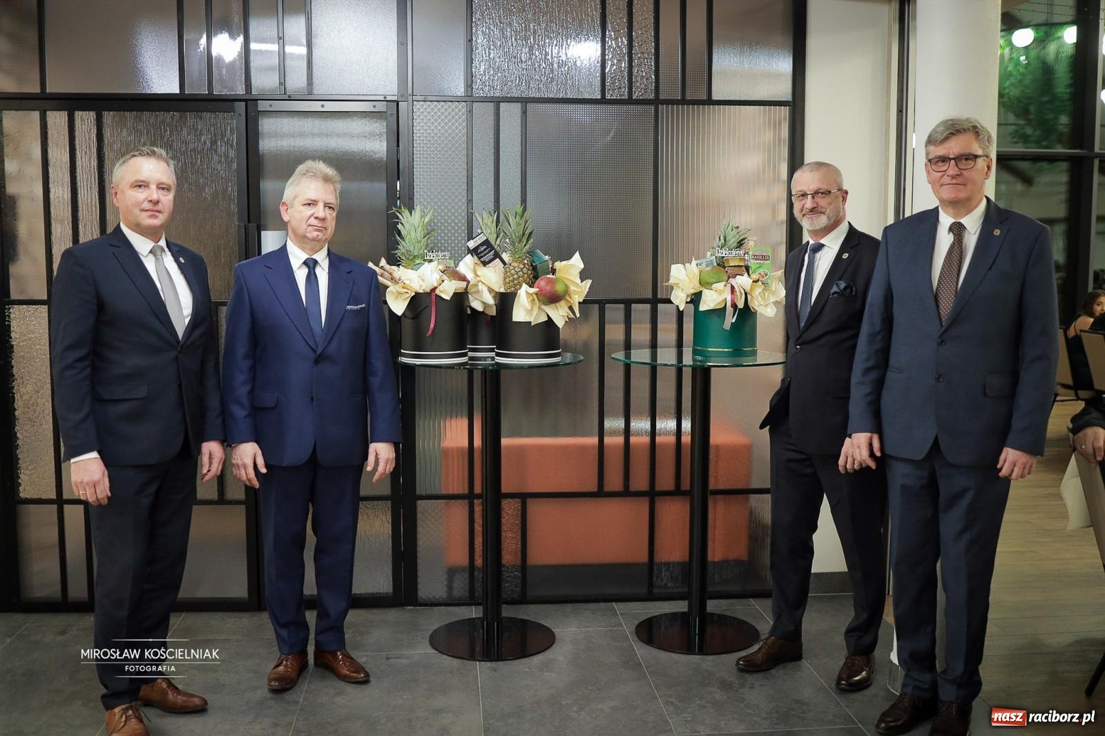 Zdjęcie w galerii na portalu naszraciborz.pl: Studniówka raciborskiego Mechanika – wszystkie klasy bawią się wspólnie [FOTO i WIDEO] wiadomości z regionu